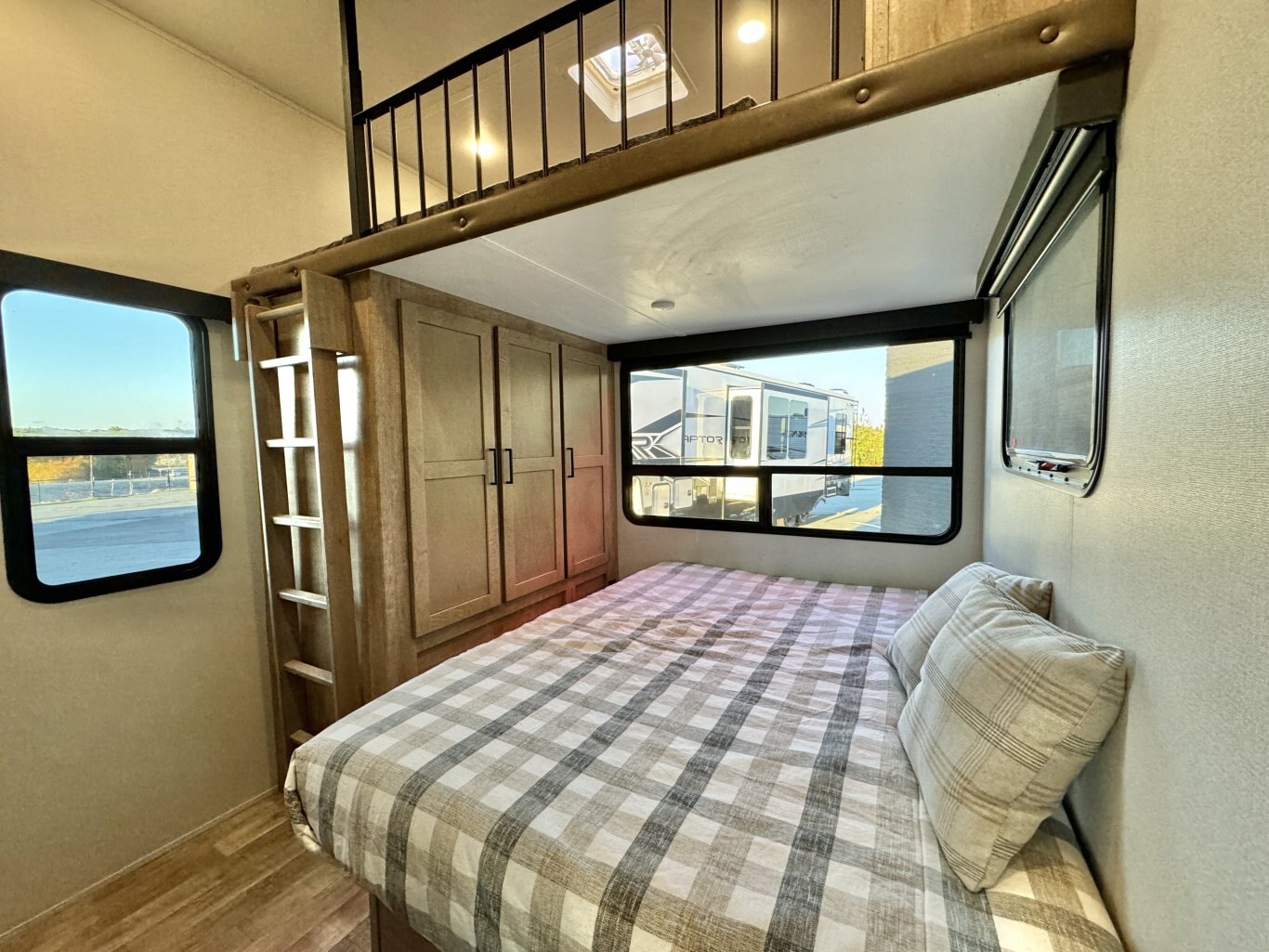 2022 Arcadia 3940LT Fifth Wheel