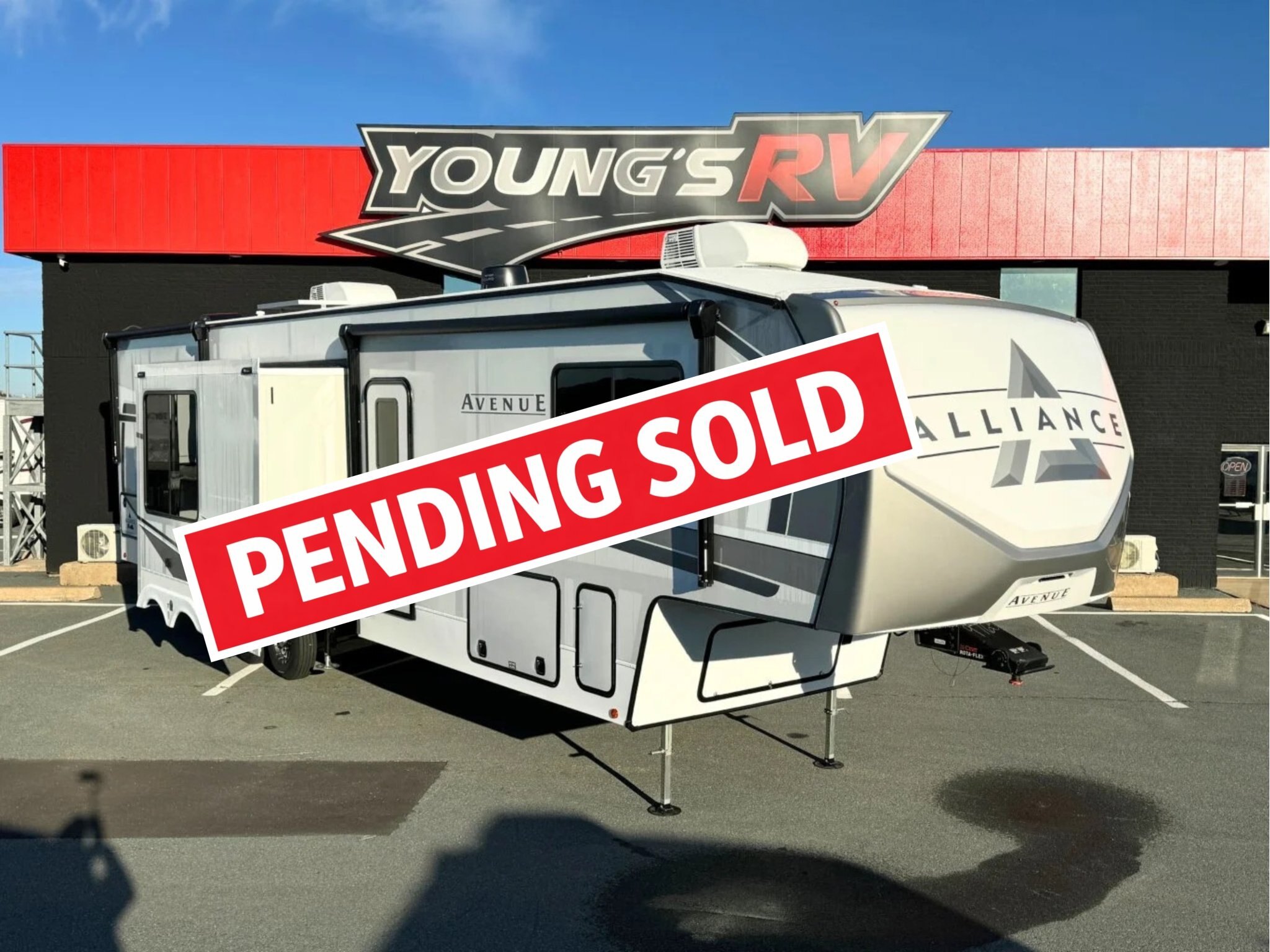 2026 Alliance 310RL Paradigm Fifth Wheel