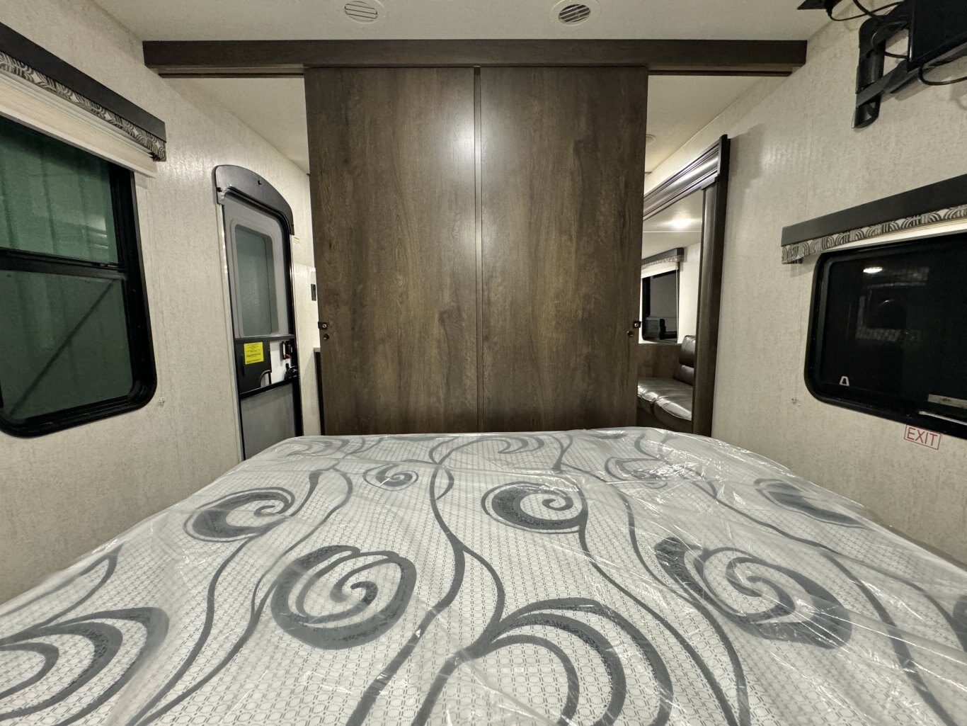 2019 Autumn Ridge 26BHS Travel Trailer