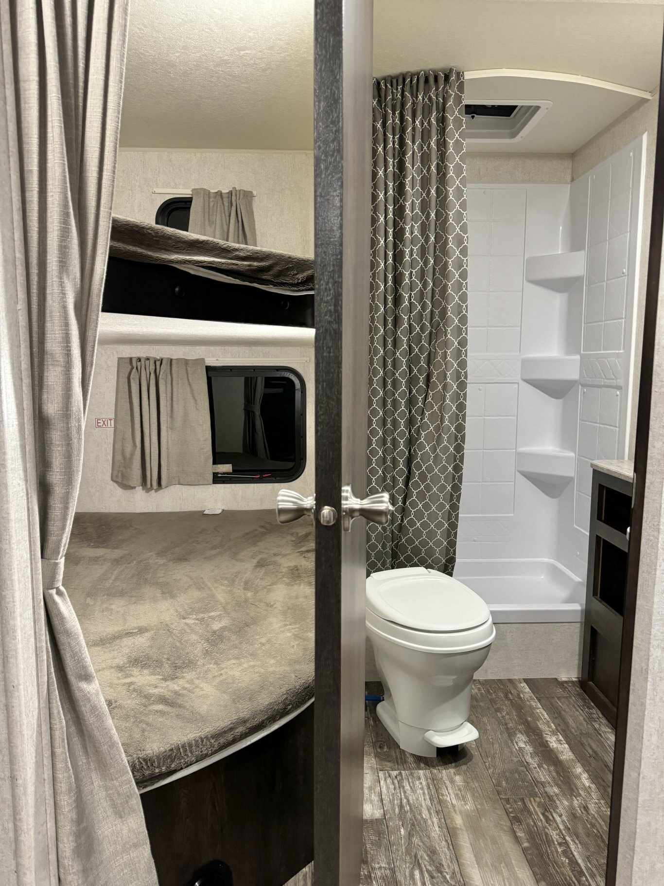 2019 Autumn Ridge 26BHS Travel Trailer