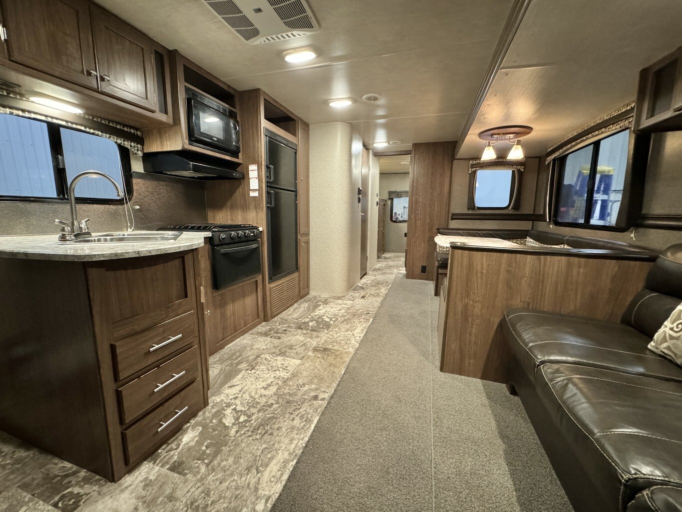 2018 Pioneer 310DS Travel Trailer