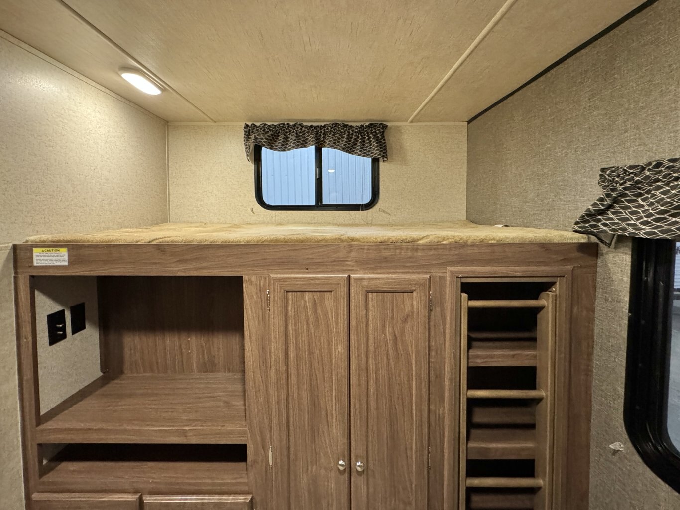 2018 Pioneer 310DS Travel Trailer