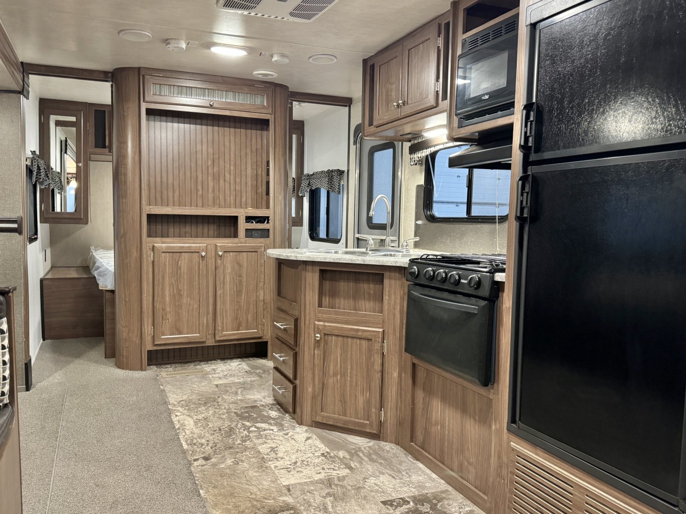 2018 Pioneer 310DS Travel Trailer