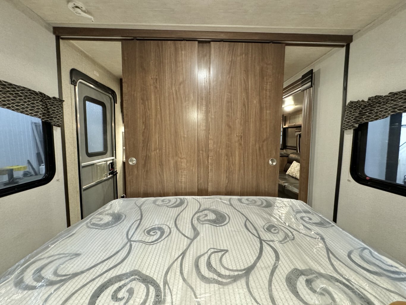 2018 Pioneer 310DS Travel Trailer