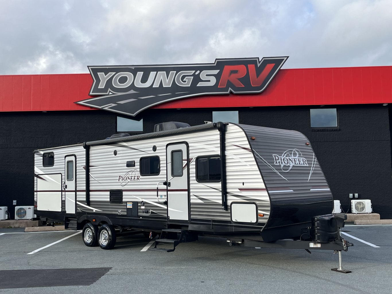 2018 Pioneer 310DS Travel Trailer