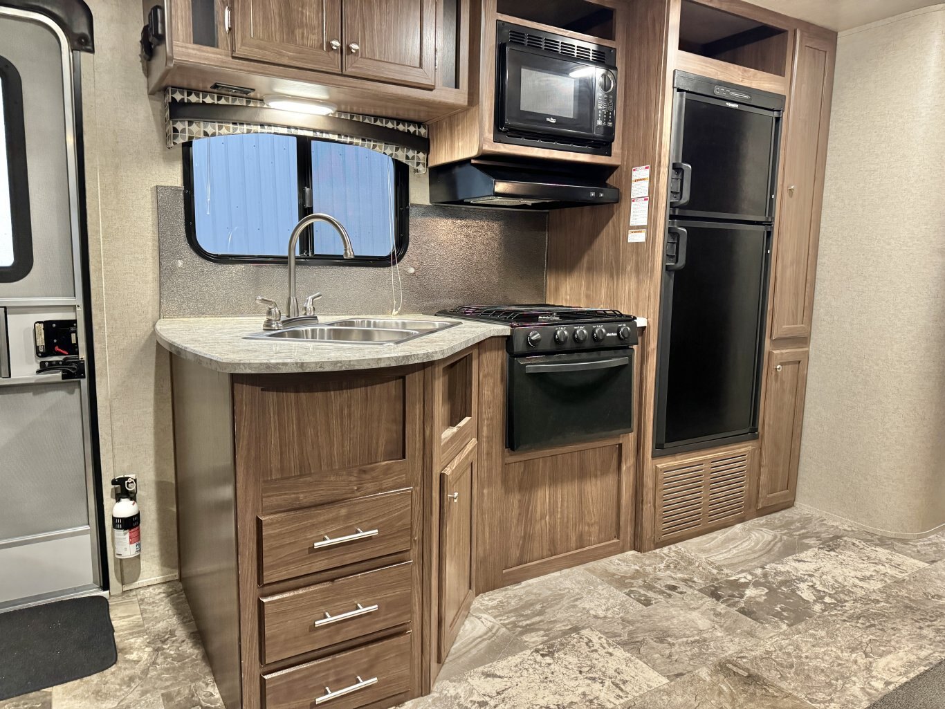 2018 Pioneer 310DS Travel Trailer