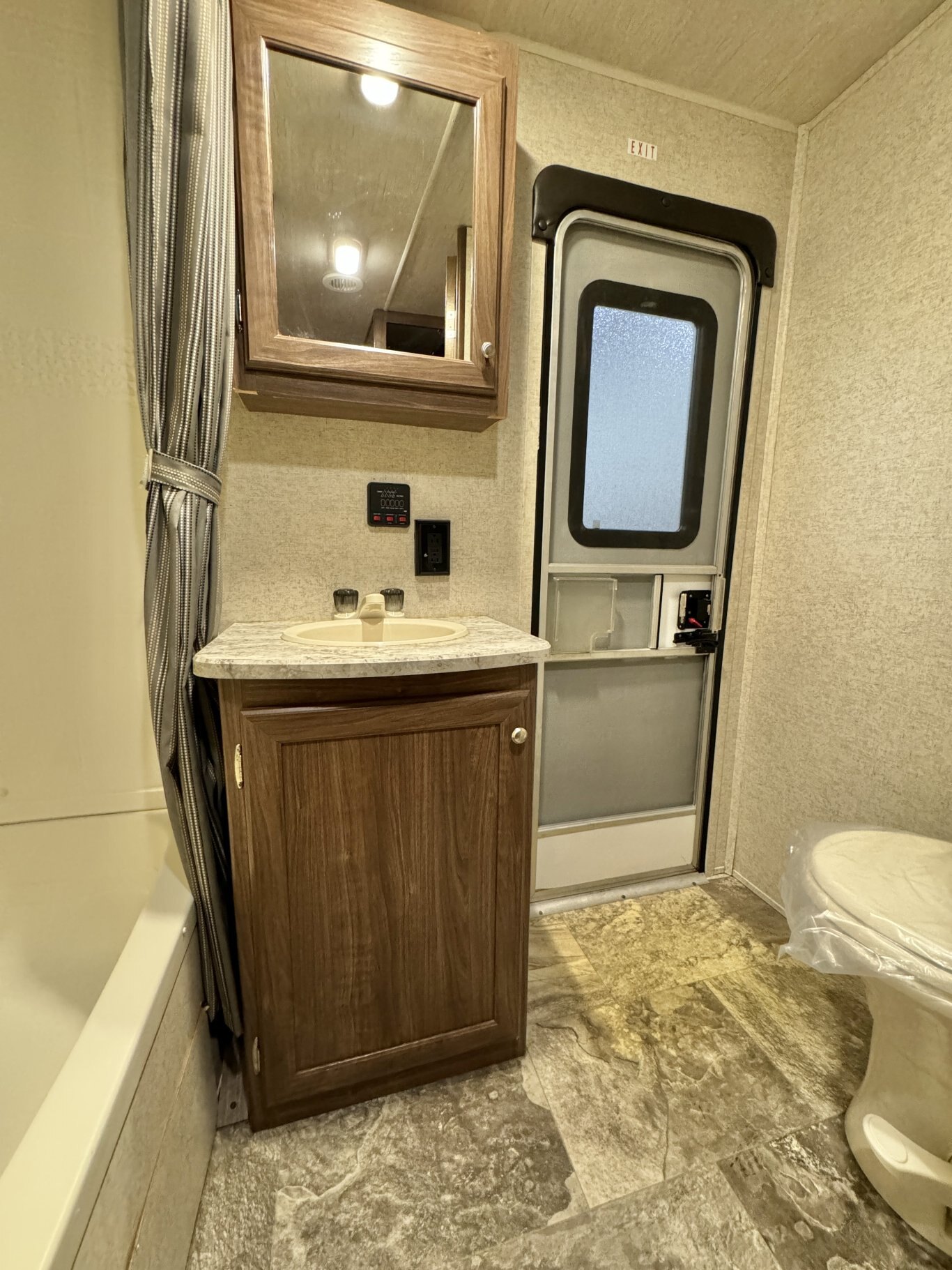 2018 Pioneer 310DS Travel Trailer