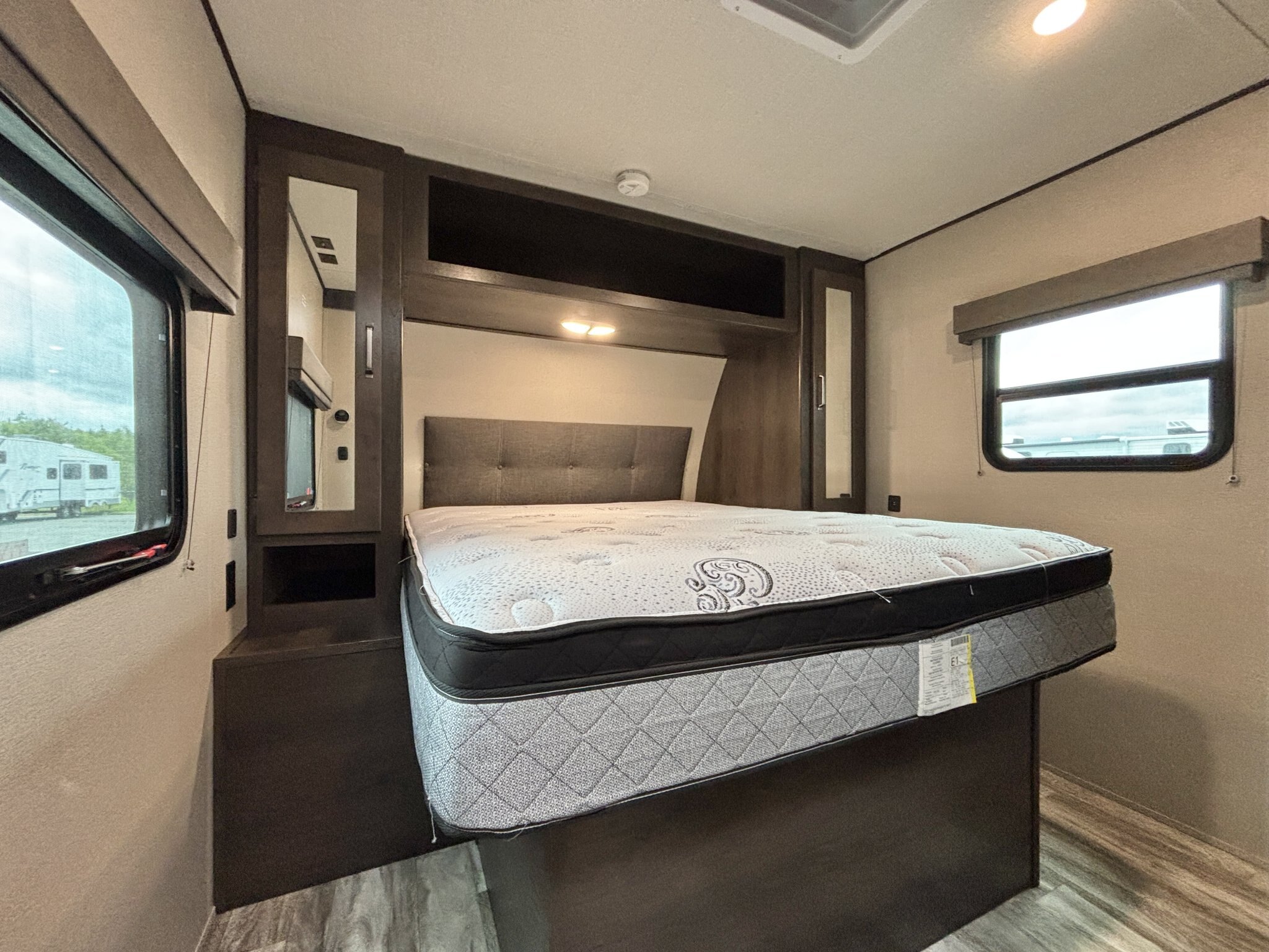 2022 Grand Design Transcend 221RB