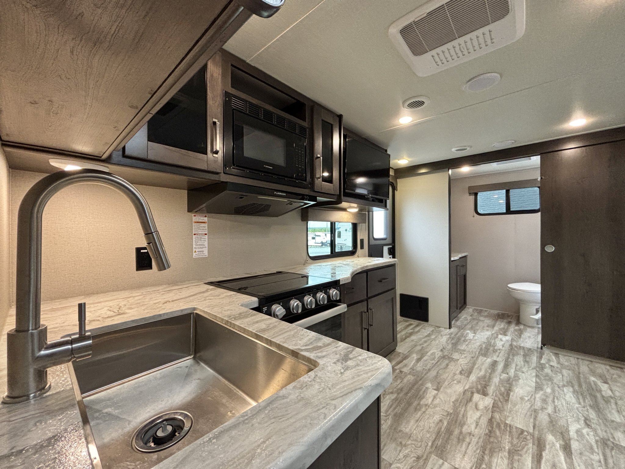 2022 Grand Design Transcend 221RB