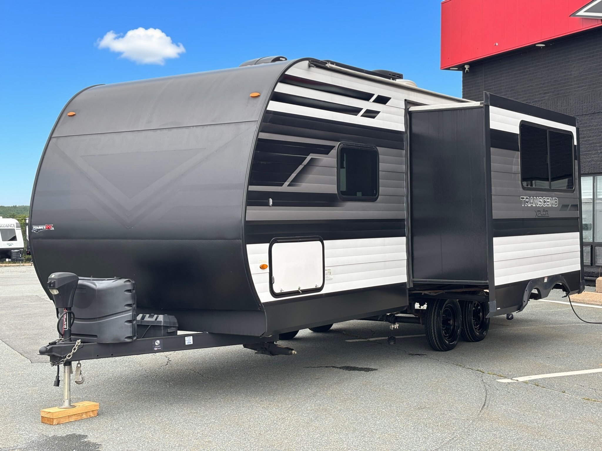 2022 Grand Design Transcend 221RB