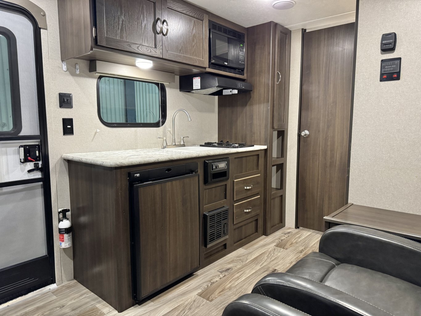 2019 Springdale SM1800 Travel Trailer