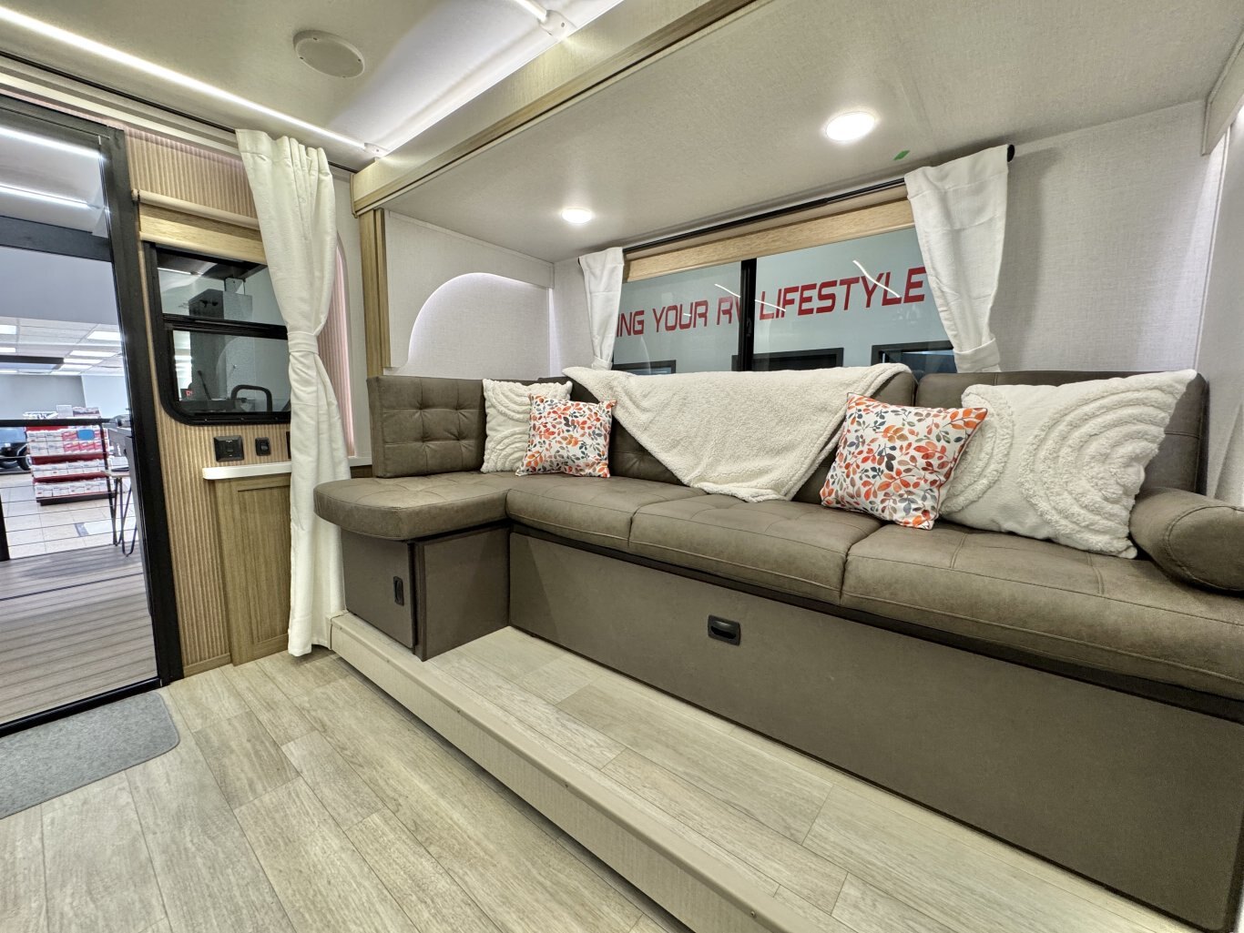 2025 Salem Cruise Lite 22VERANDA