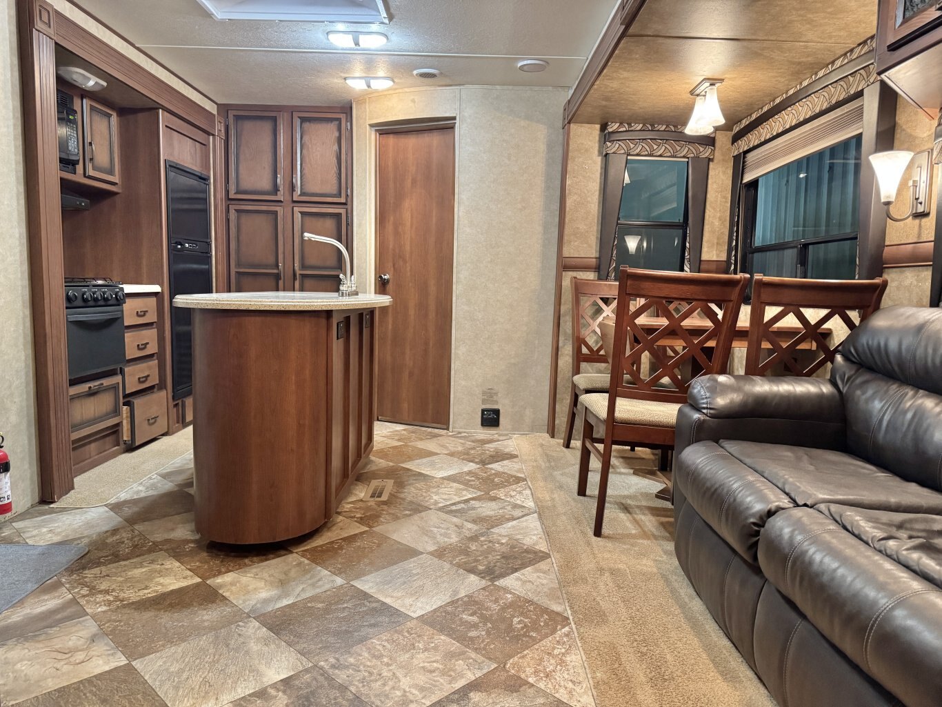 2014 Zinger 33BH Travel Trailer