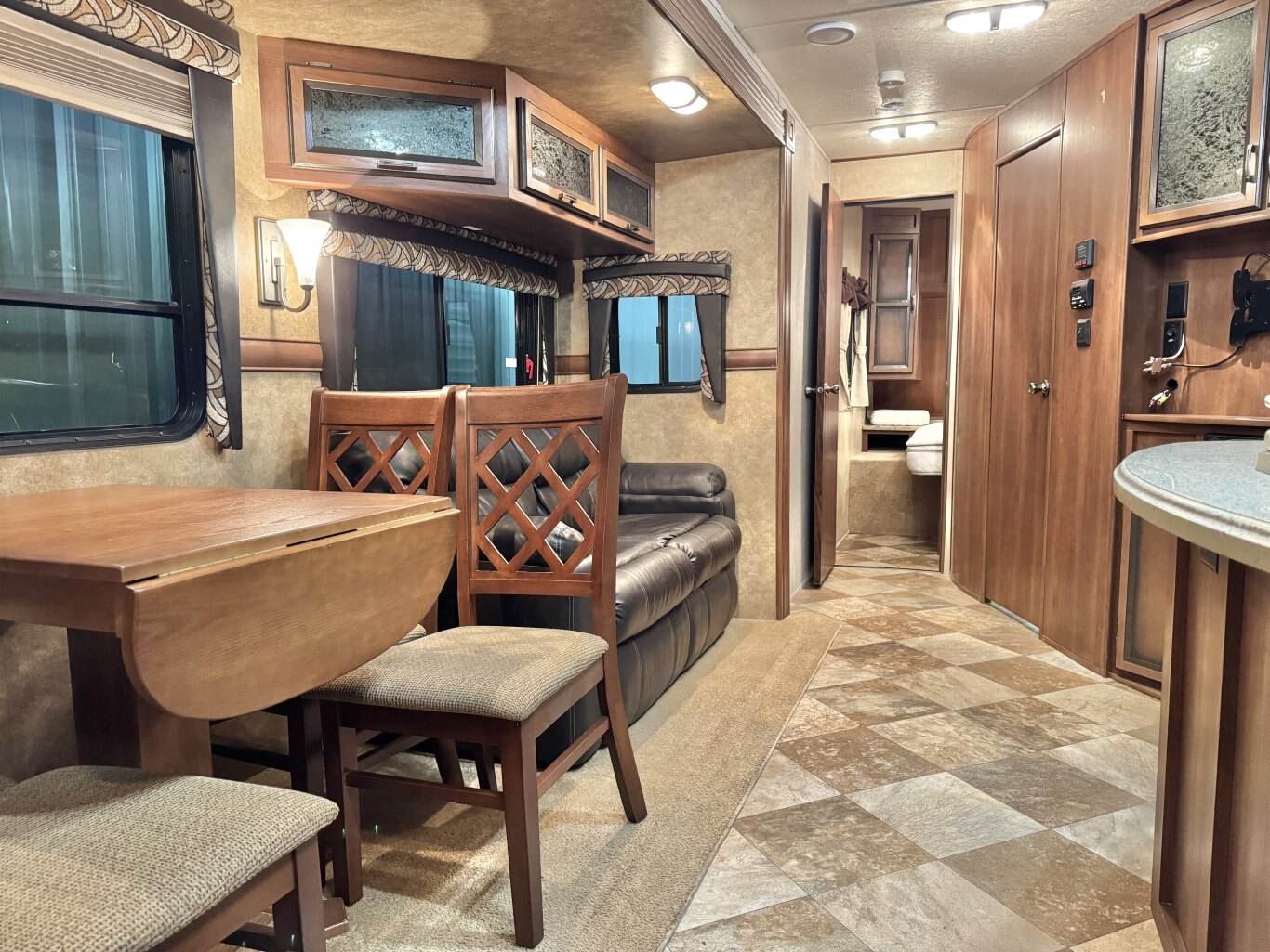 2014 Zinger 33BH Travel Trailer