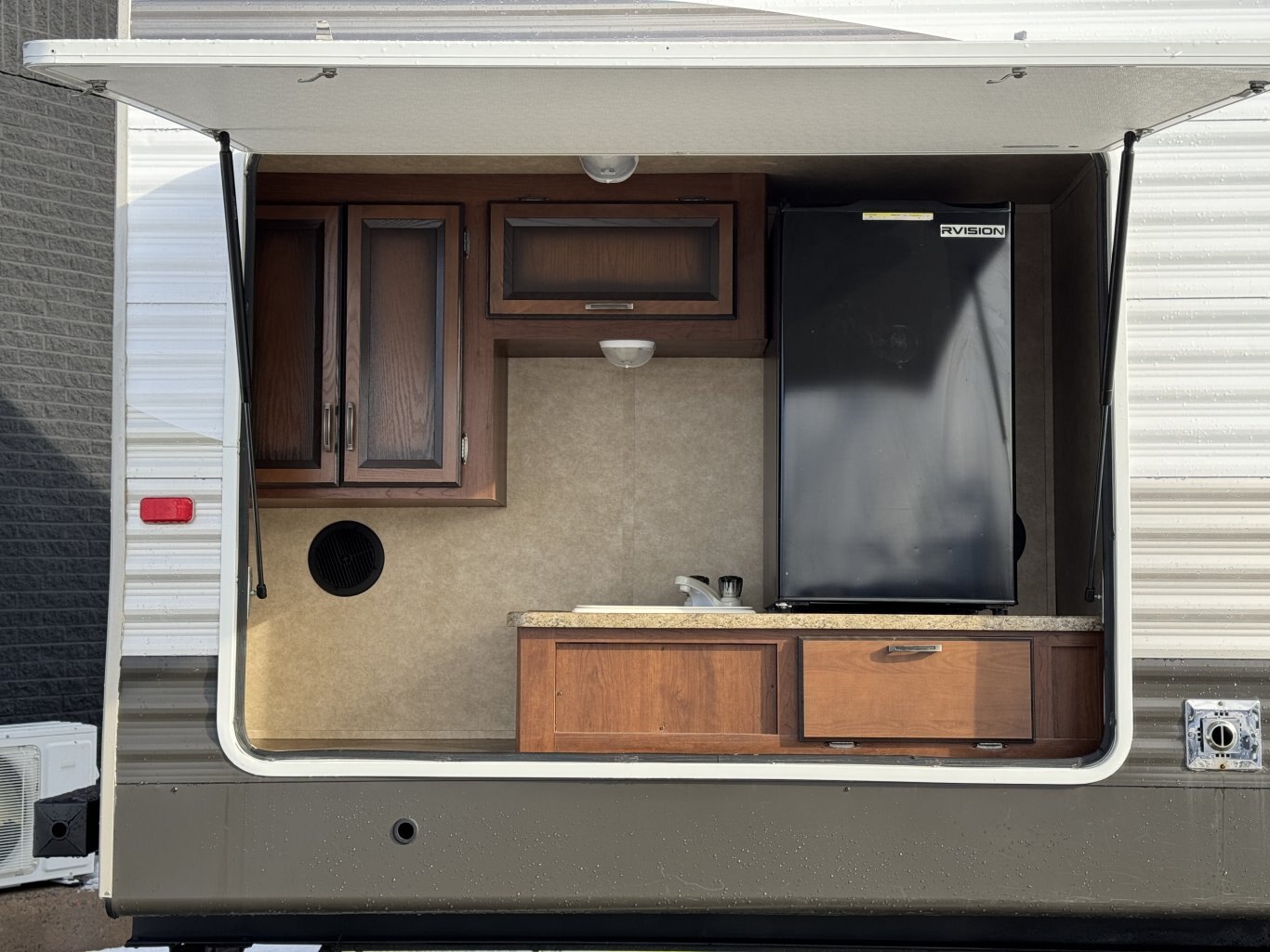 2014 Zinger 33BH Travel Trailer