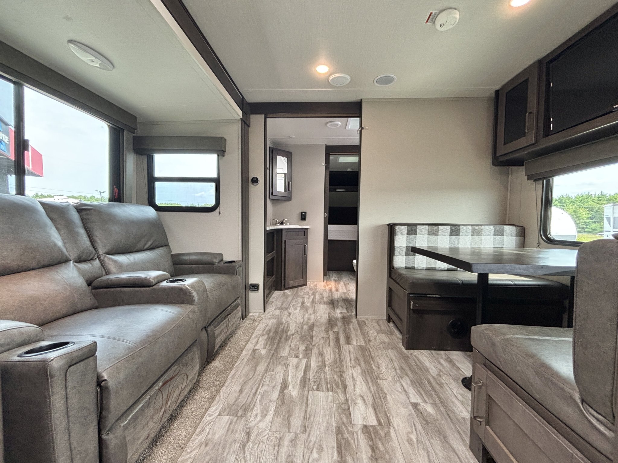 2022 Grand Design Transcend 231RK