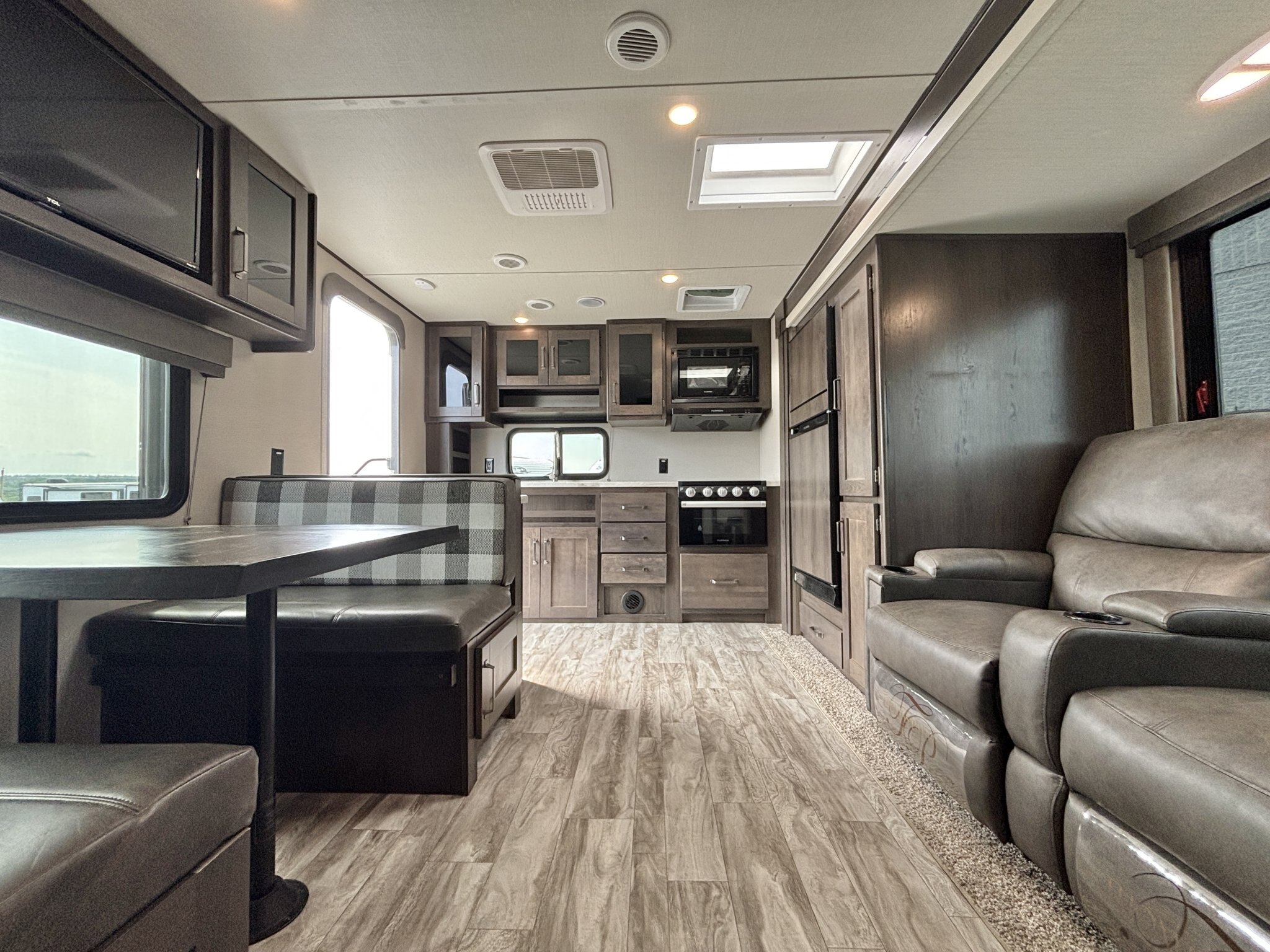 2022 Grand Design Transcend 231RK