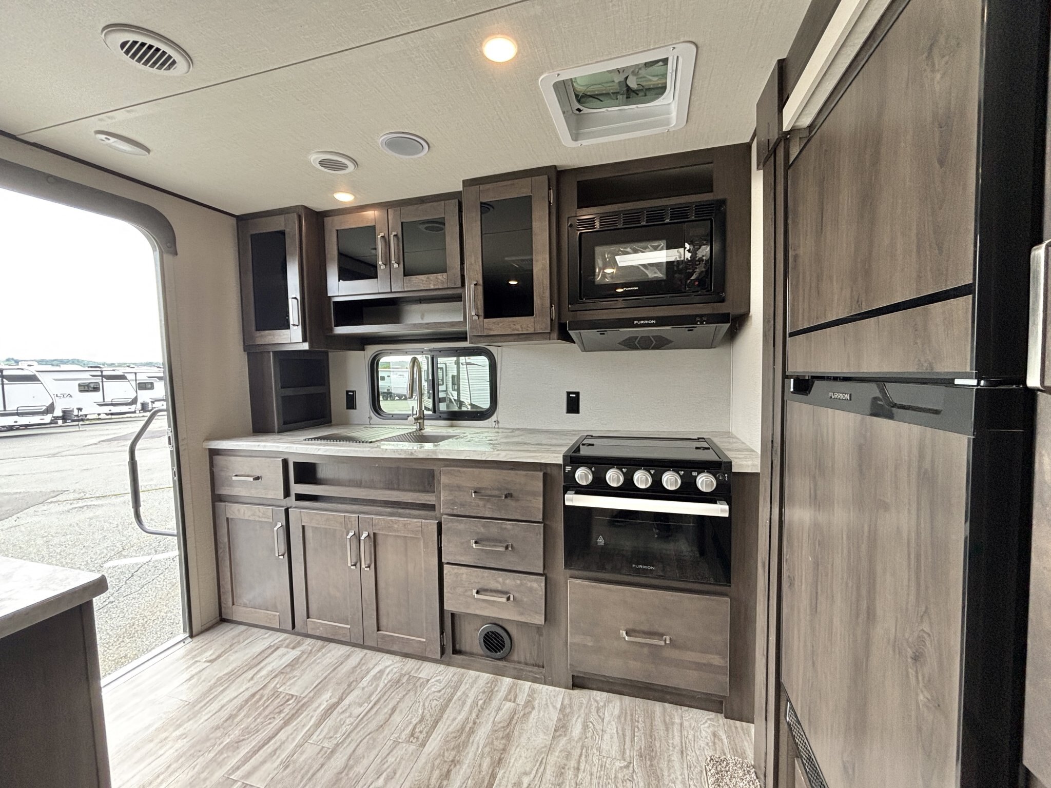 2022 Grand Design Transcend 231RK