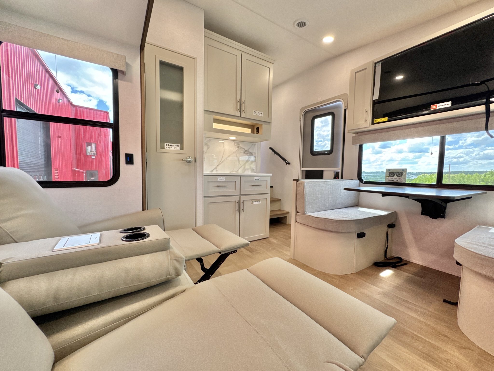 2027 Alliance 23ML Avenue Fifth Wheel