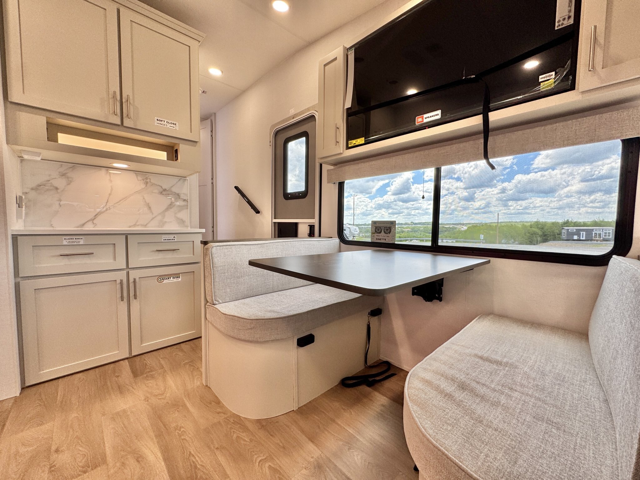 2027 Alliance 23ML Avenue Fifth Wheel