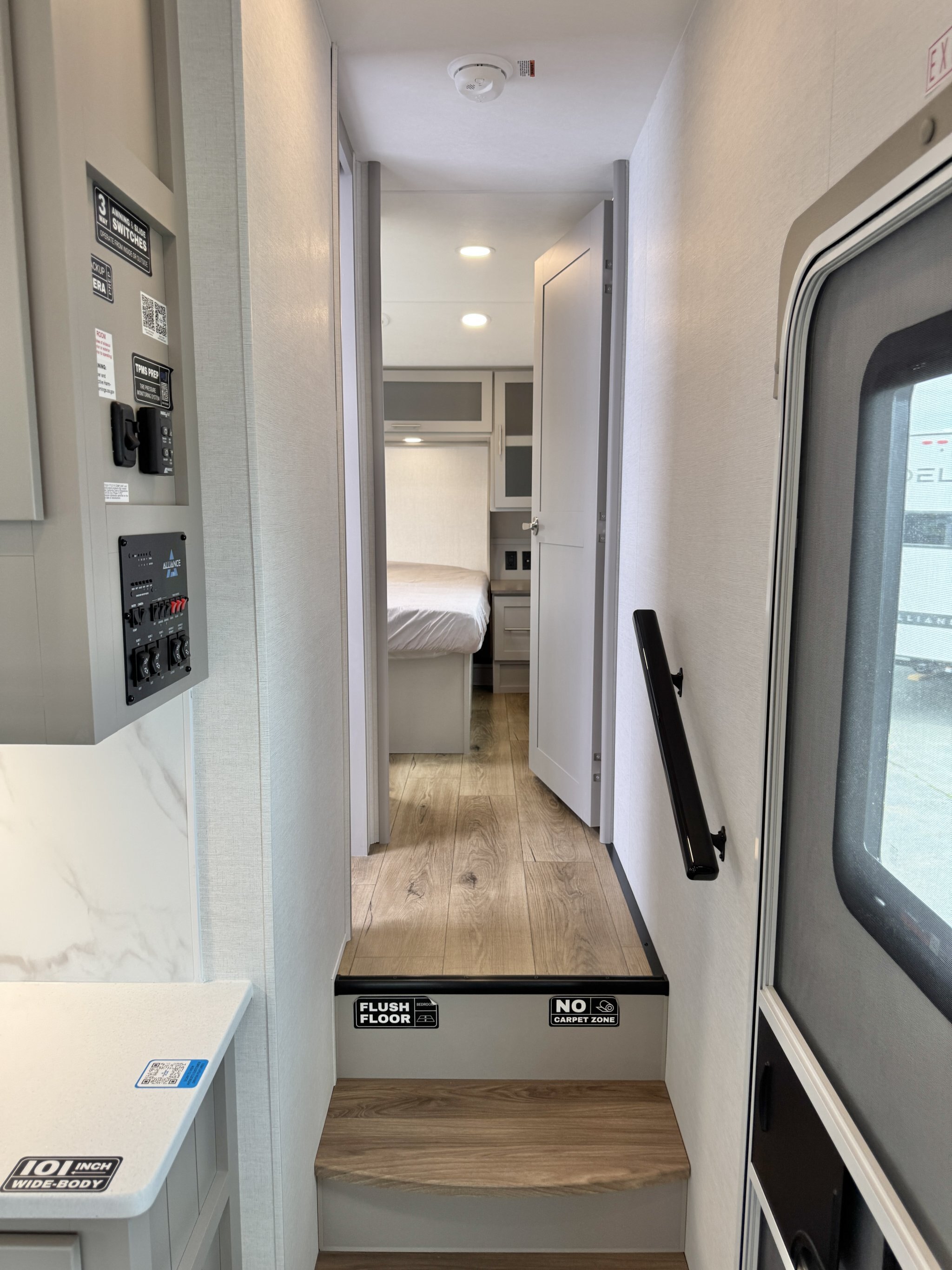 2026 Alliance 29RL Avenue Fifth Wheel