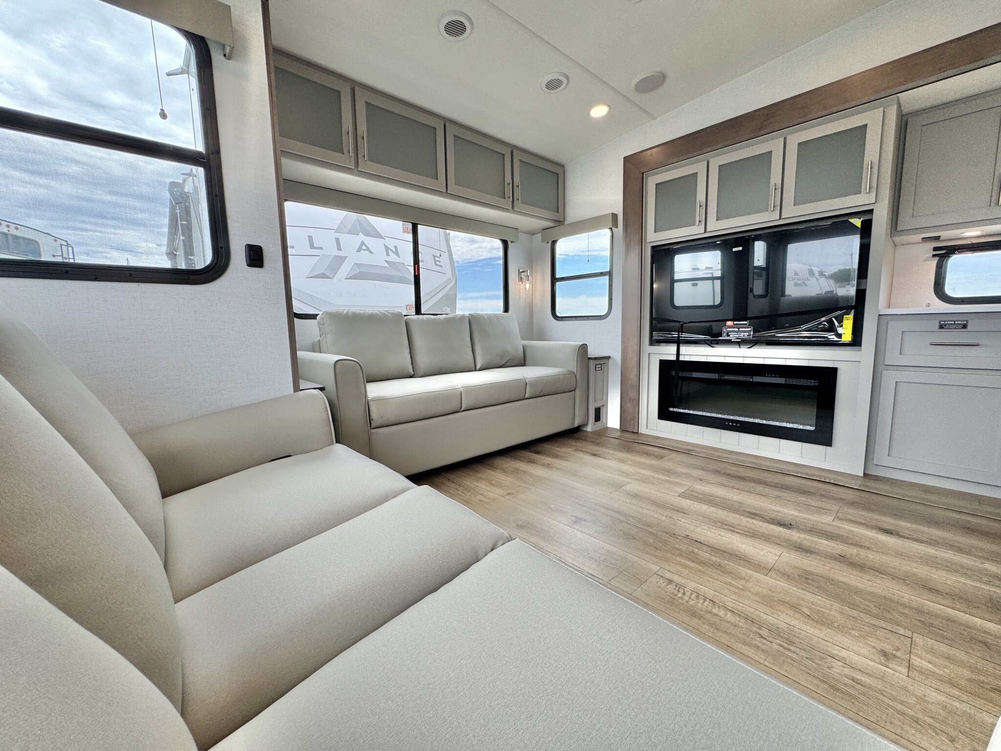 2026 Alliance 29RL Avenue Fifth Wheel