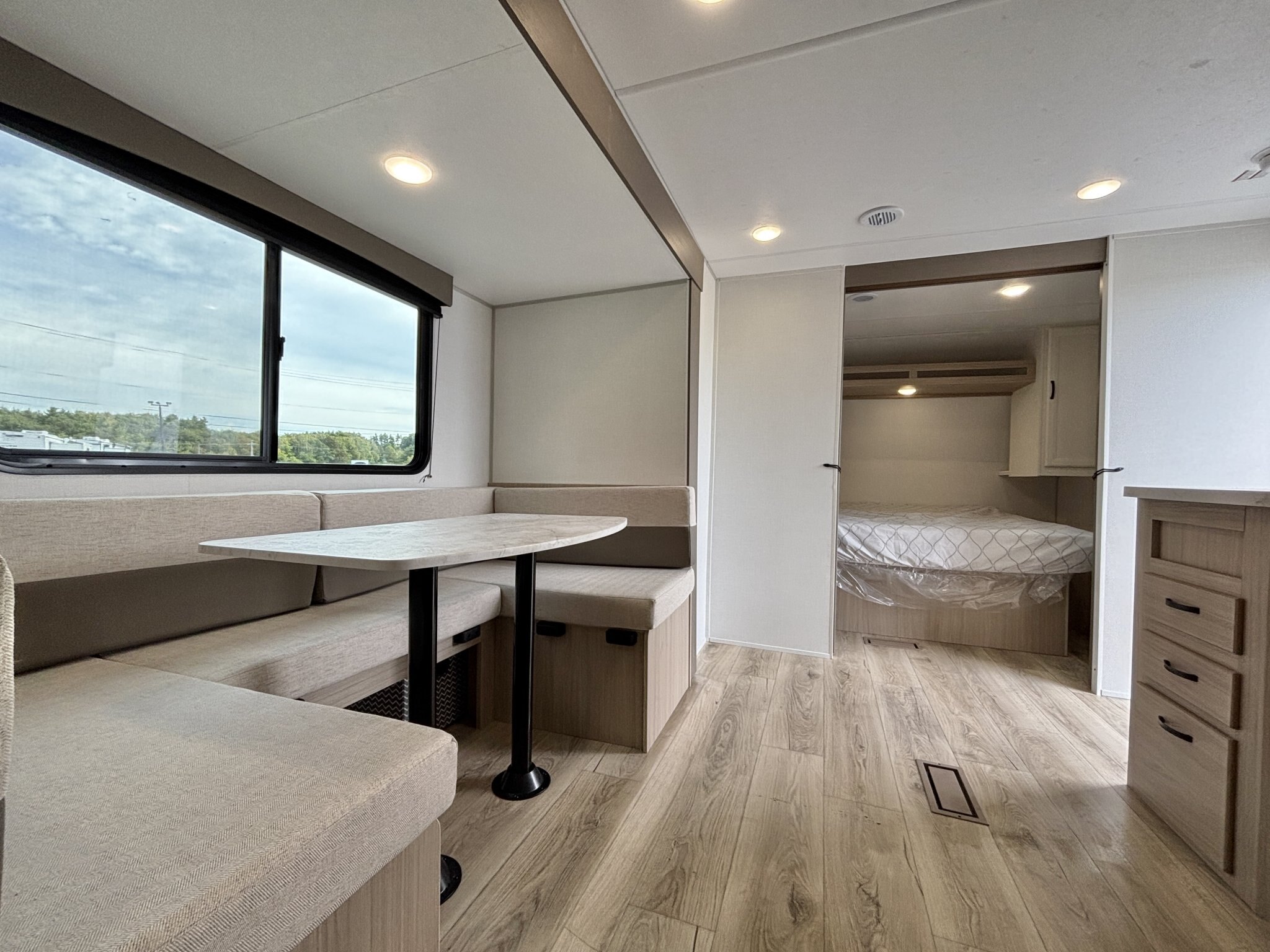 2027 Coachmen Clipper 6K Series 262DBS