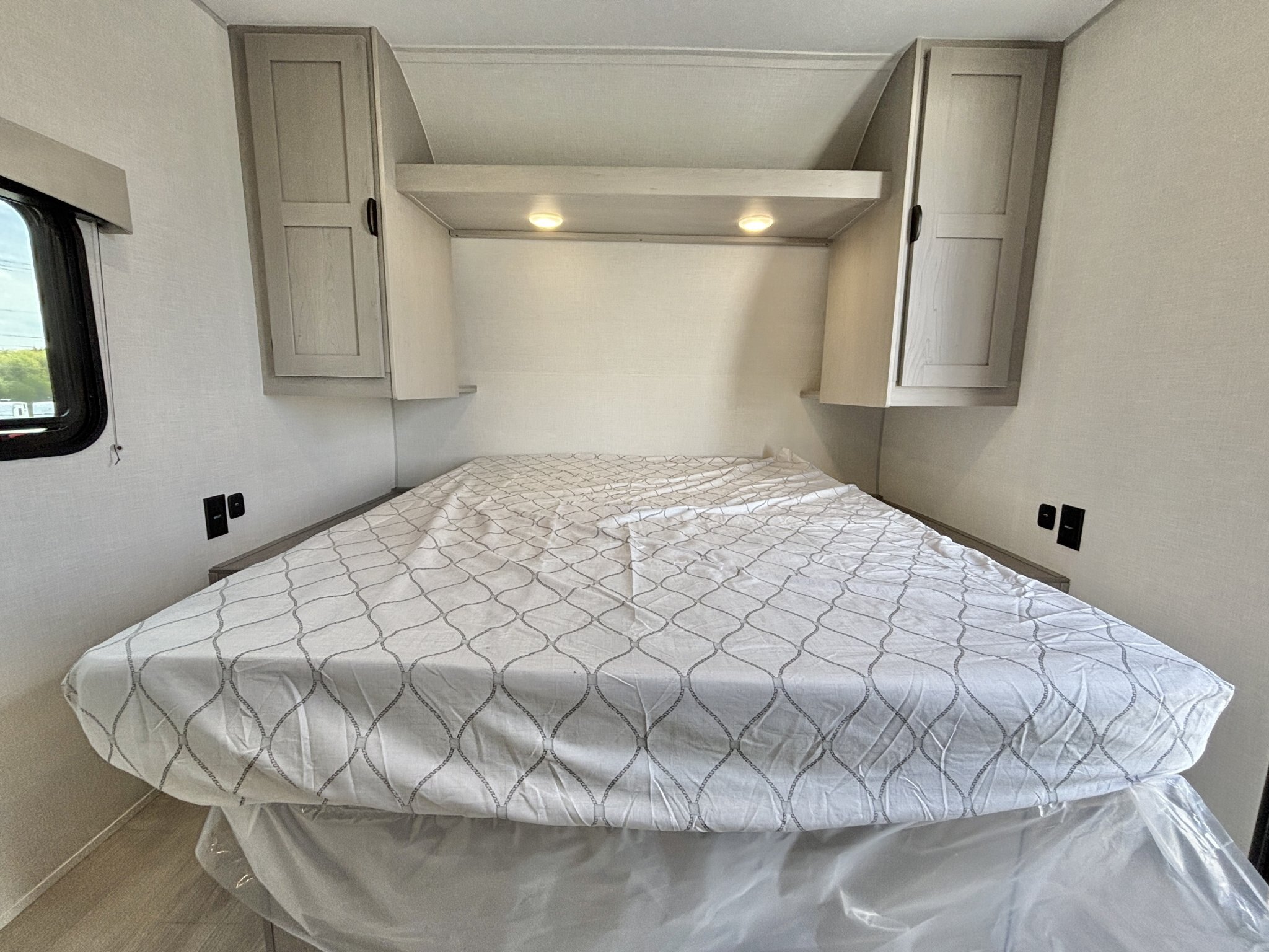 2026 Coachmen Clipper 6K Series 282TQS