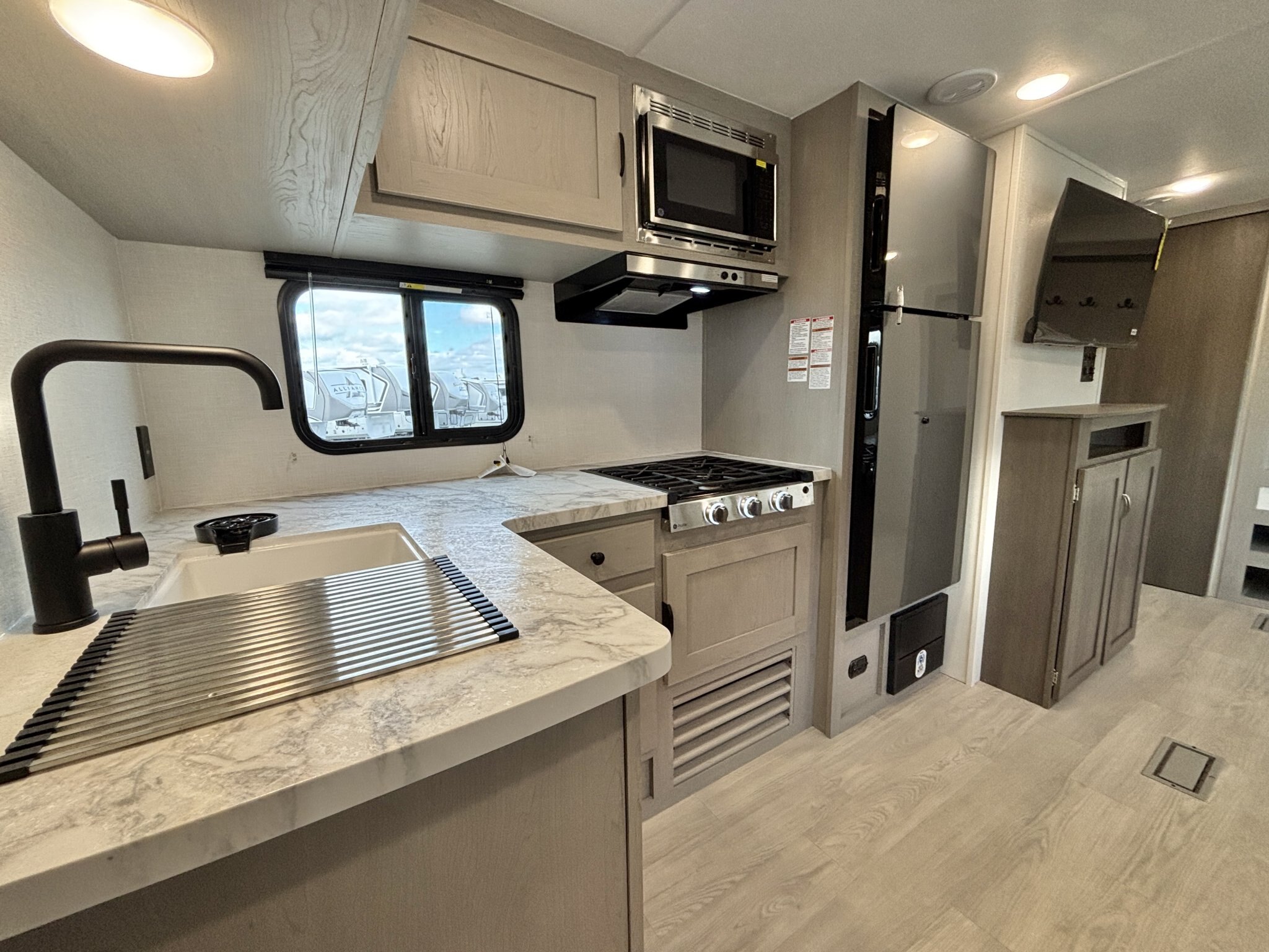 2026 Coachmen Clipper 6K Series 282TQS