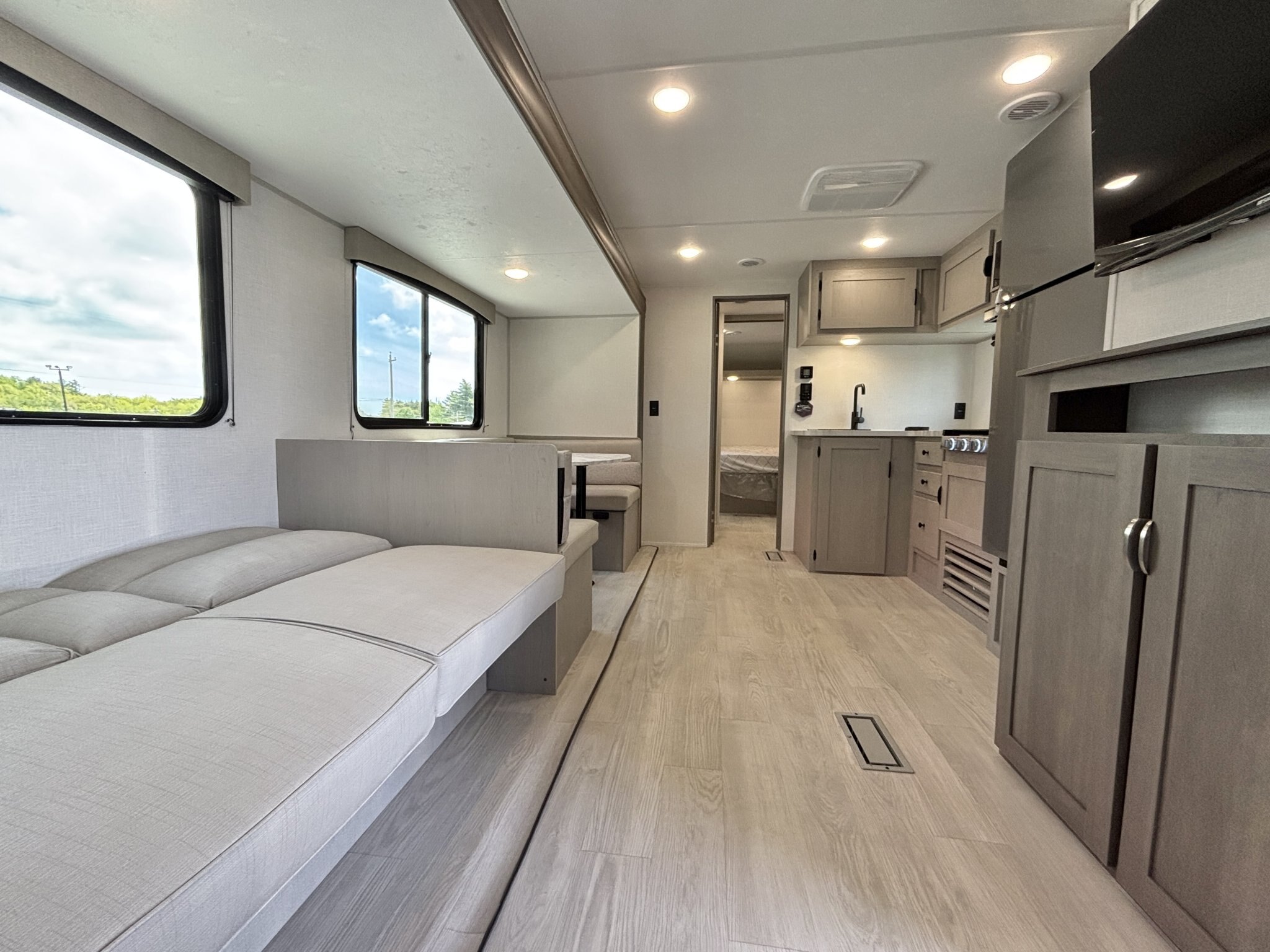 2026 Coachmen Clipper 6K Series 282TQS