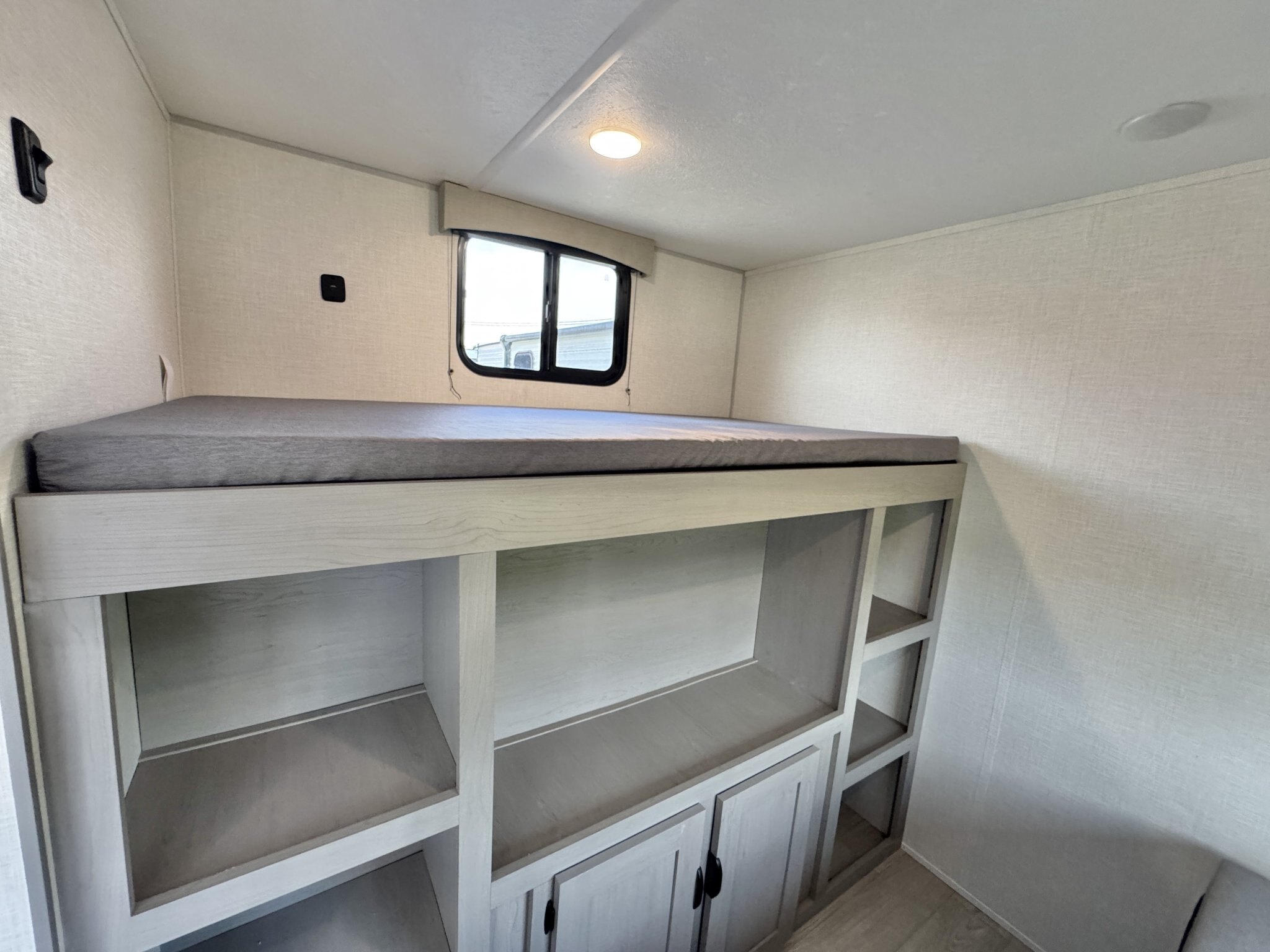 2026 Coachmen Clipper 6K Series 292TB 3 Bunk Beds