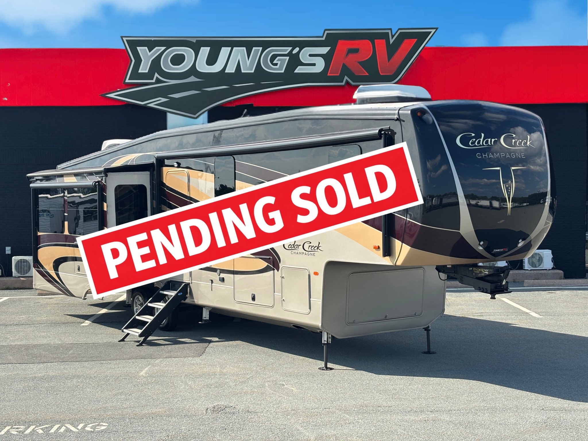 2019 Forest River Cedar Creek Champagne Edition 38EL