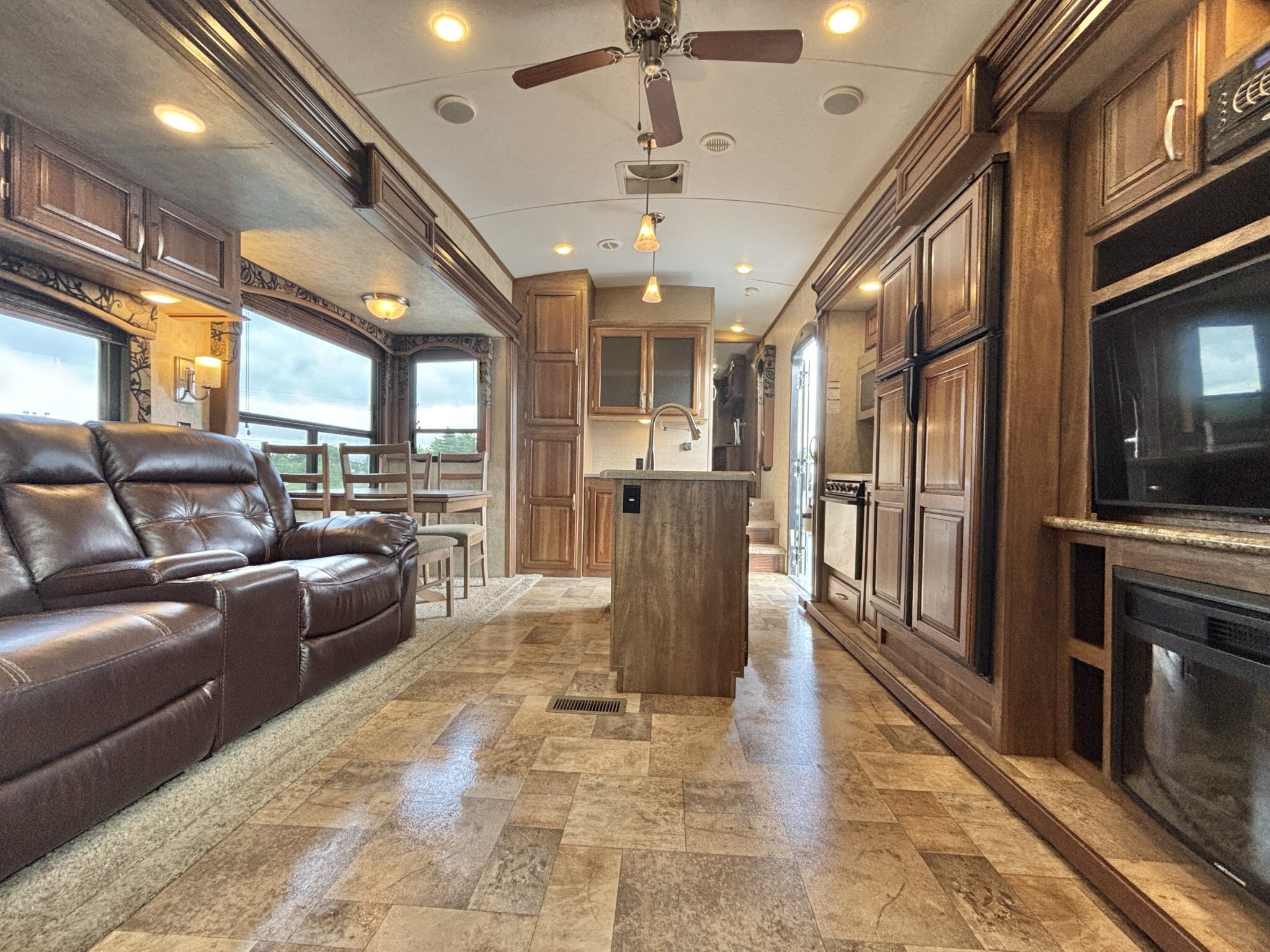 2015 Keystone Montana High Country 305RL