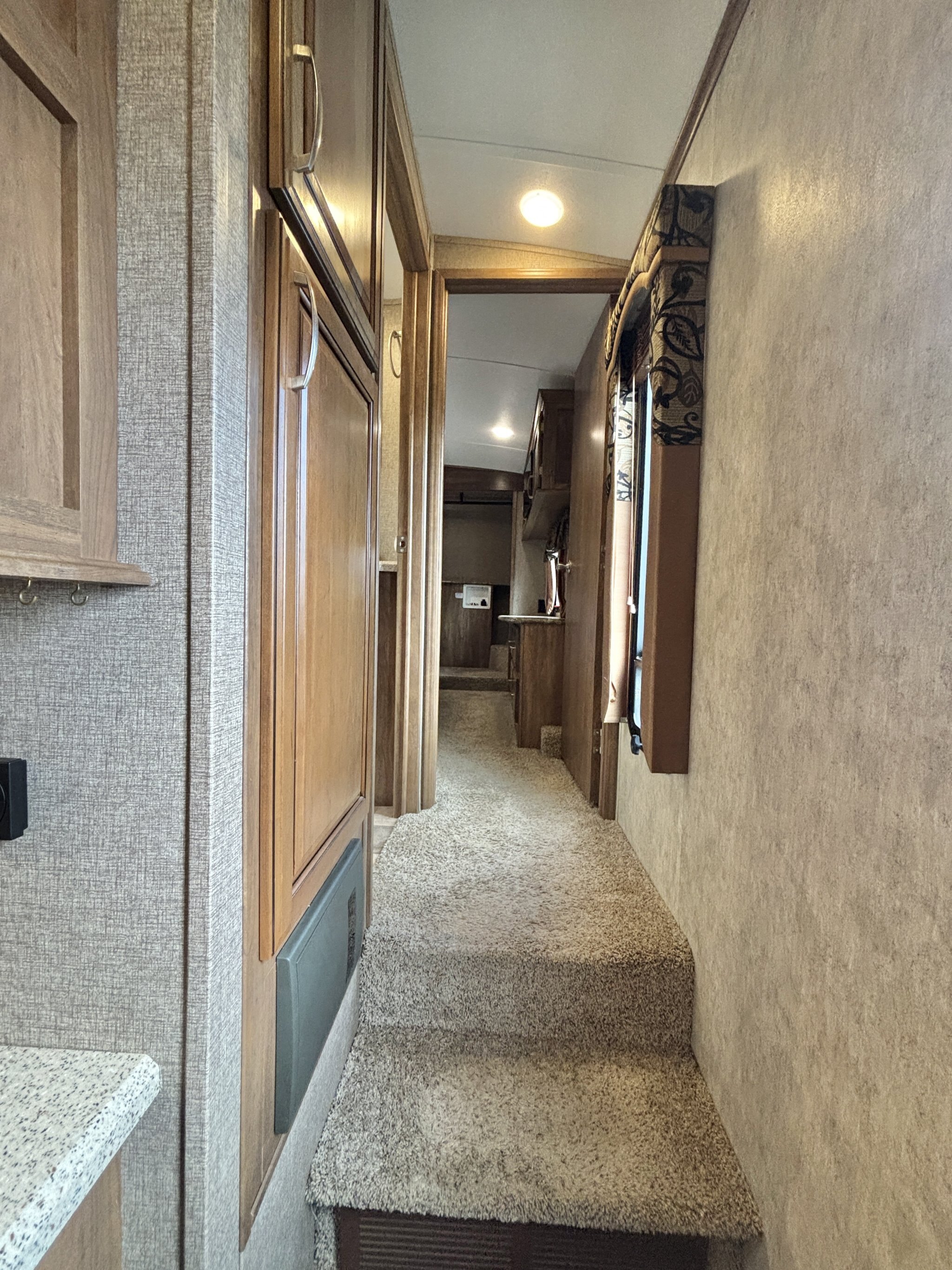2015 Keystone Montana High Country 305RL