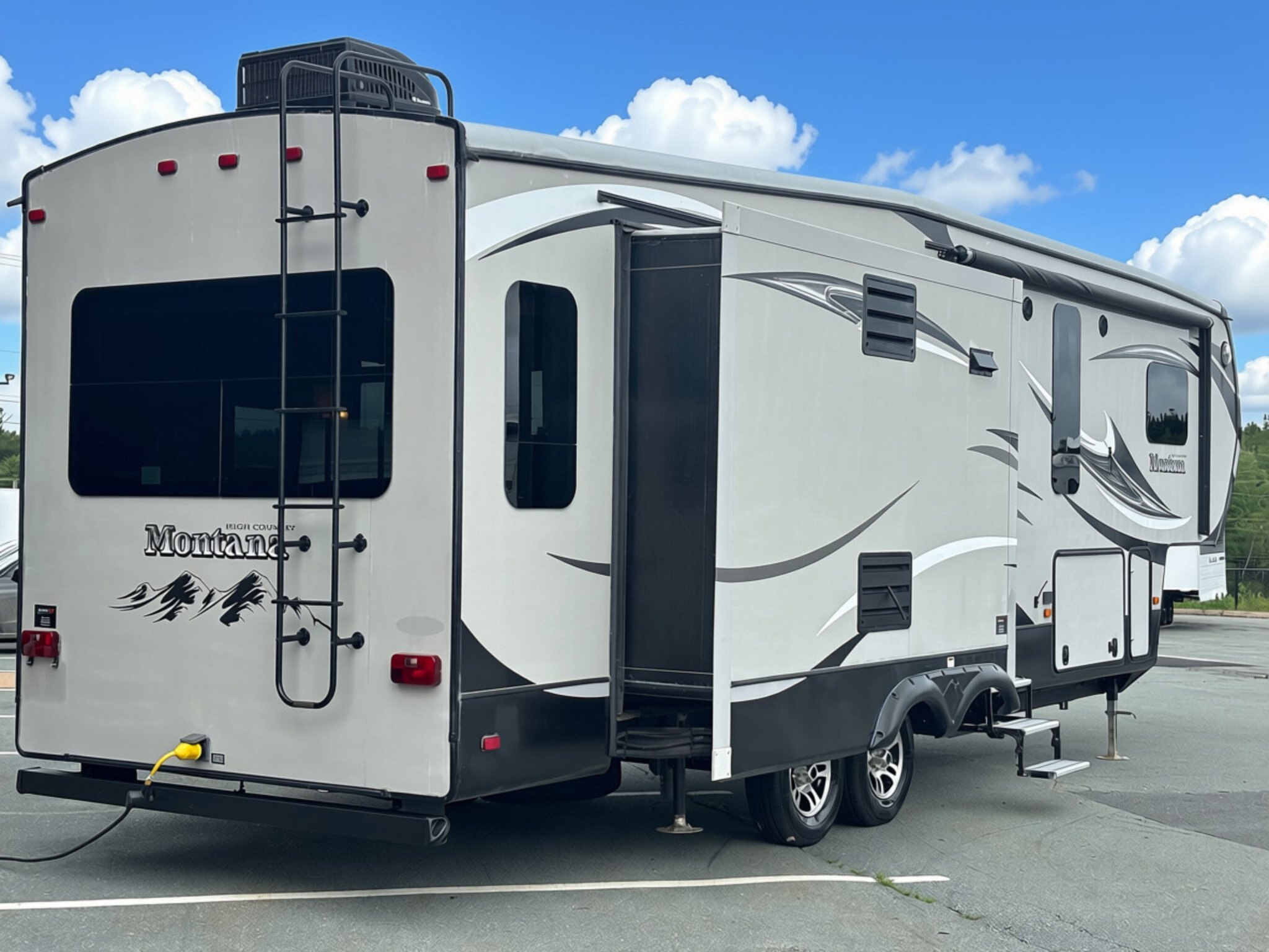 2015 Keystone Montana High Country 305RL