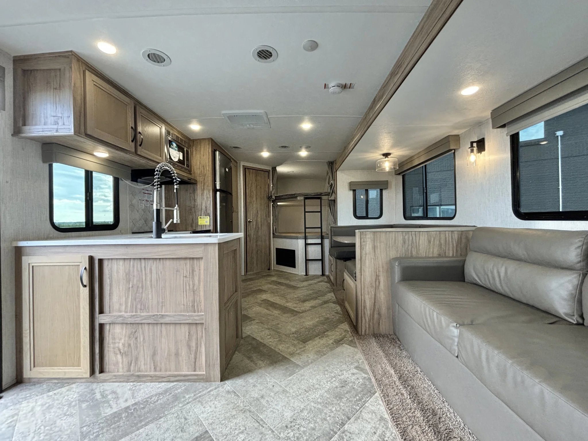 2023 Palomino Solaire 294DBHS