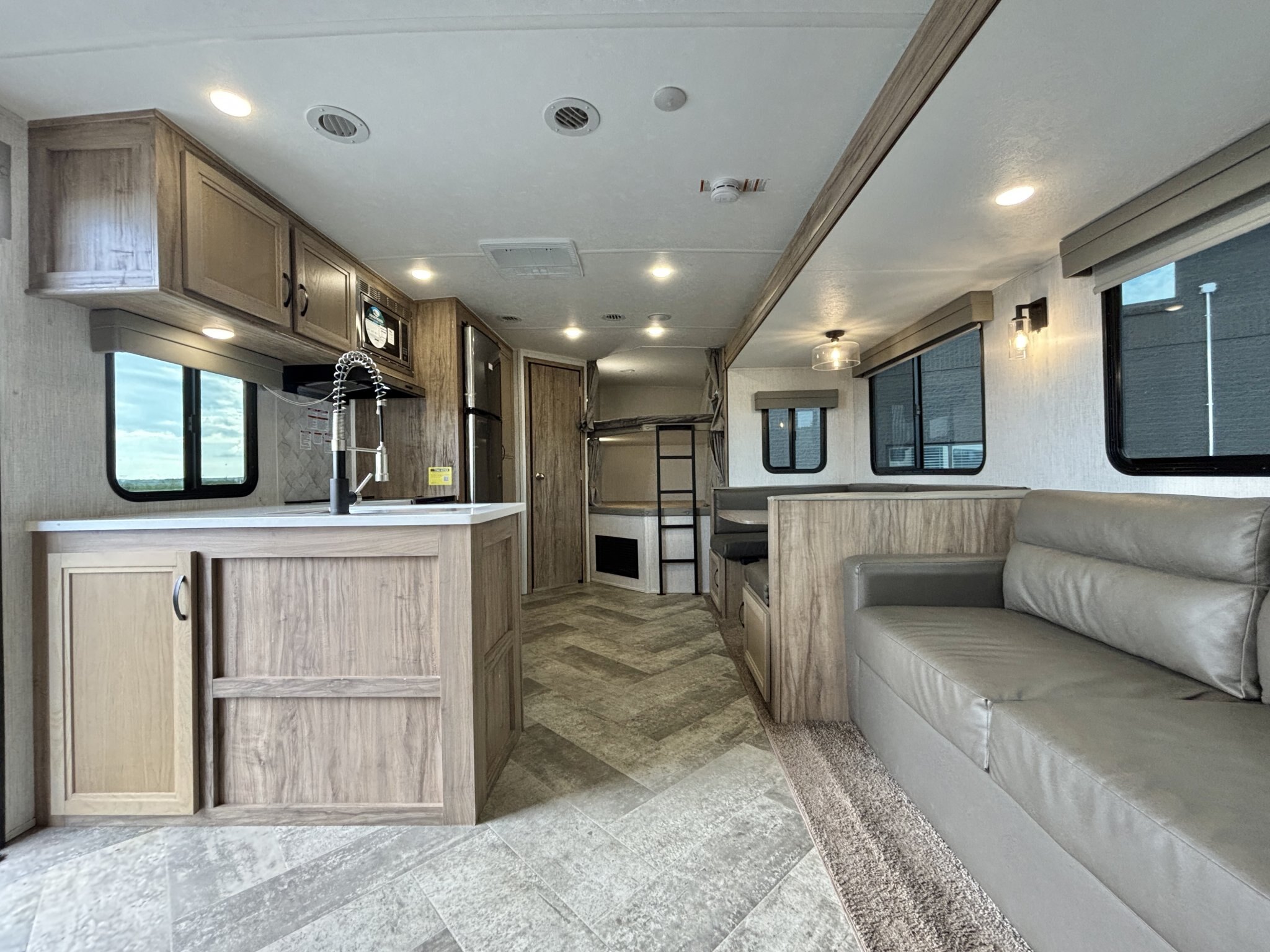 2023 Palomino Solaire 294DBHS