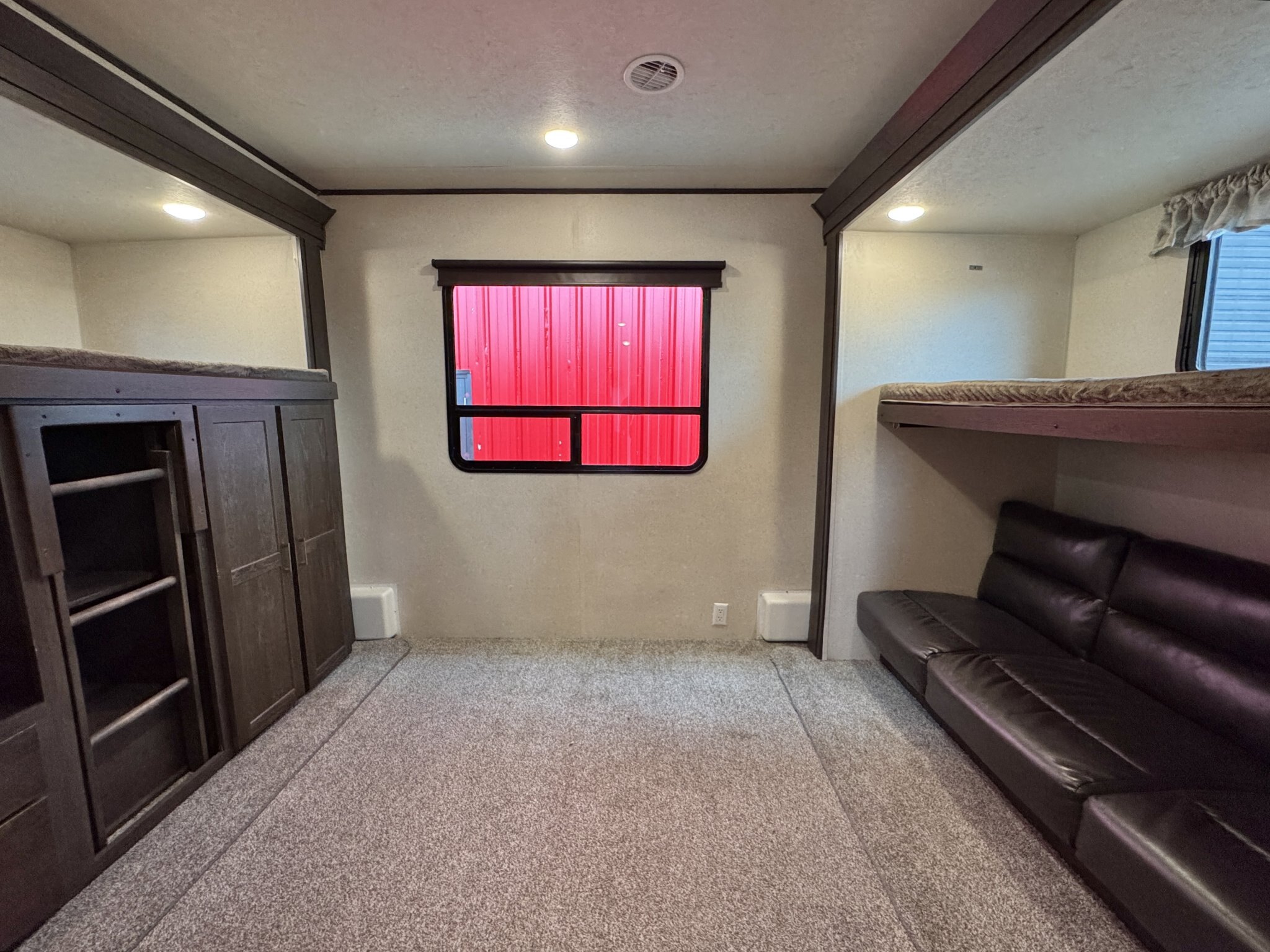 2018 Wildwood DLX 402QBQ
