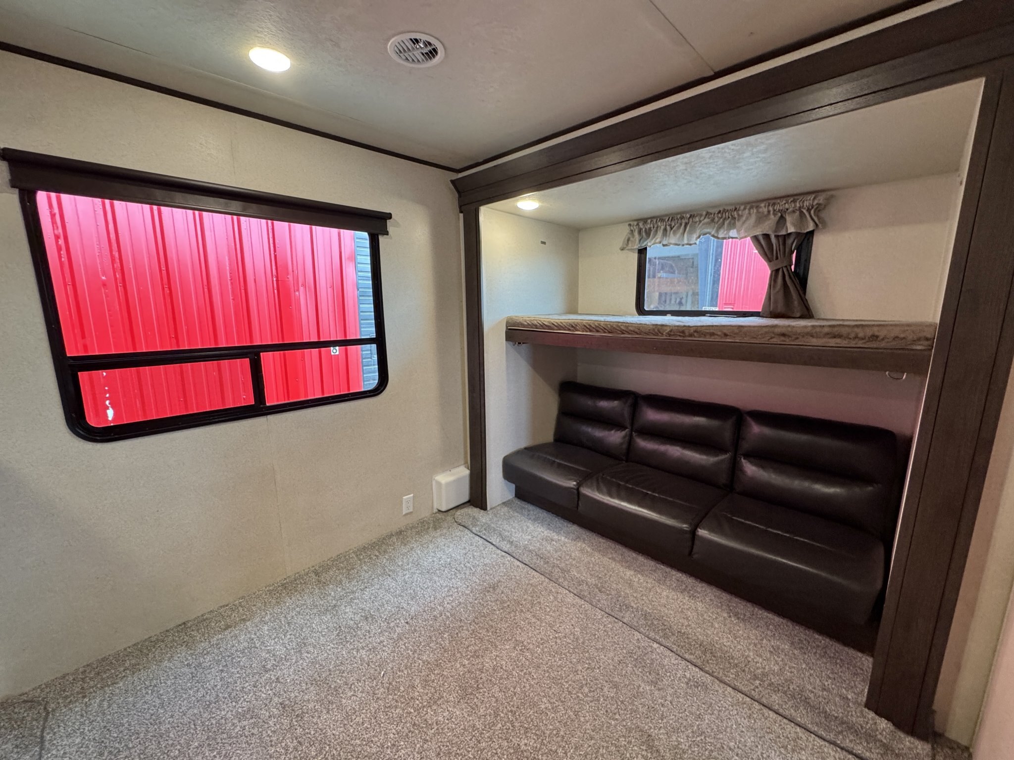 2018 Wildwood DLX 402QBQ