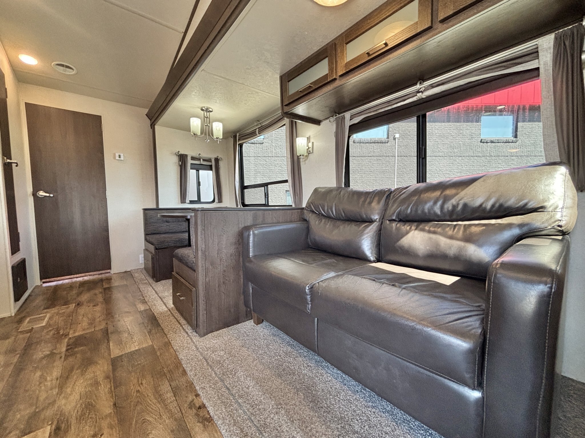 2018 Wildwood DLX 402QBQ