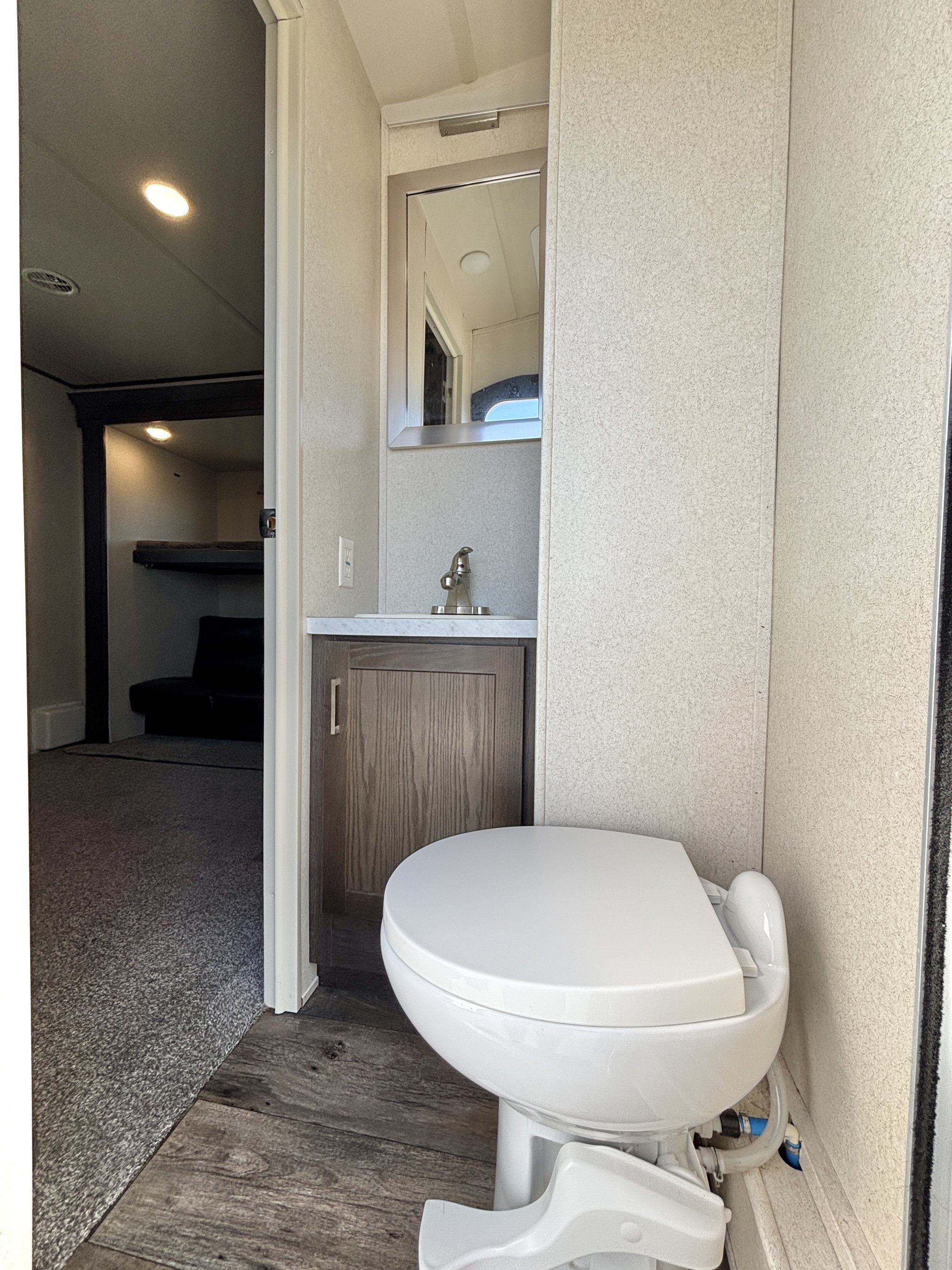 2018 Wildwood DLX 402QBQ