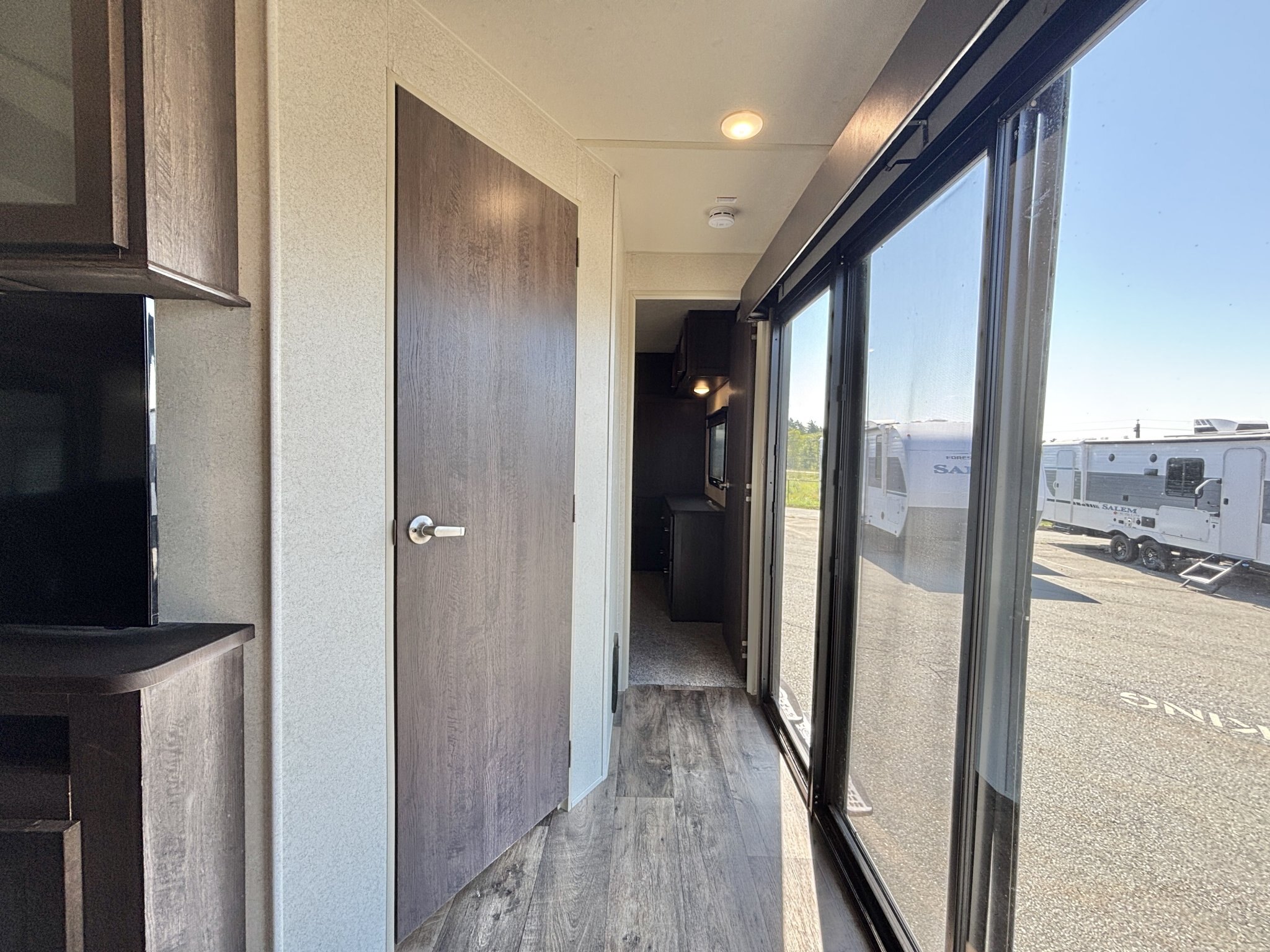 2018 Wildwood DLX 402QBQ