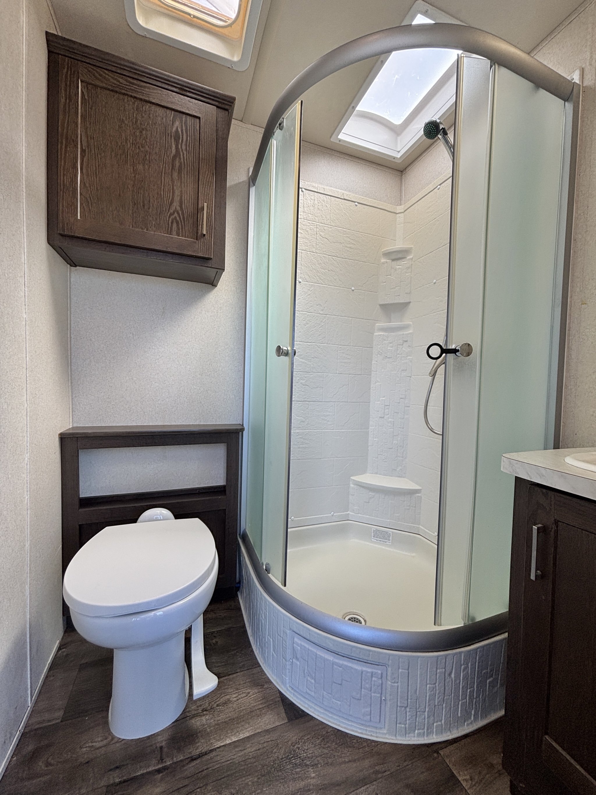 2018 Wildwood DLX 402QBQ
