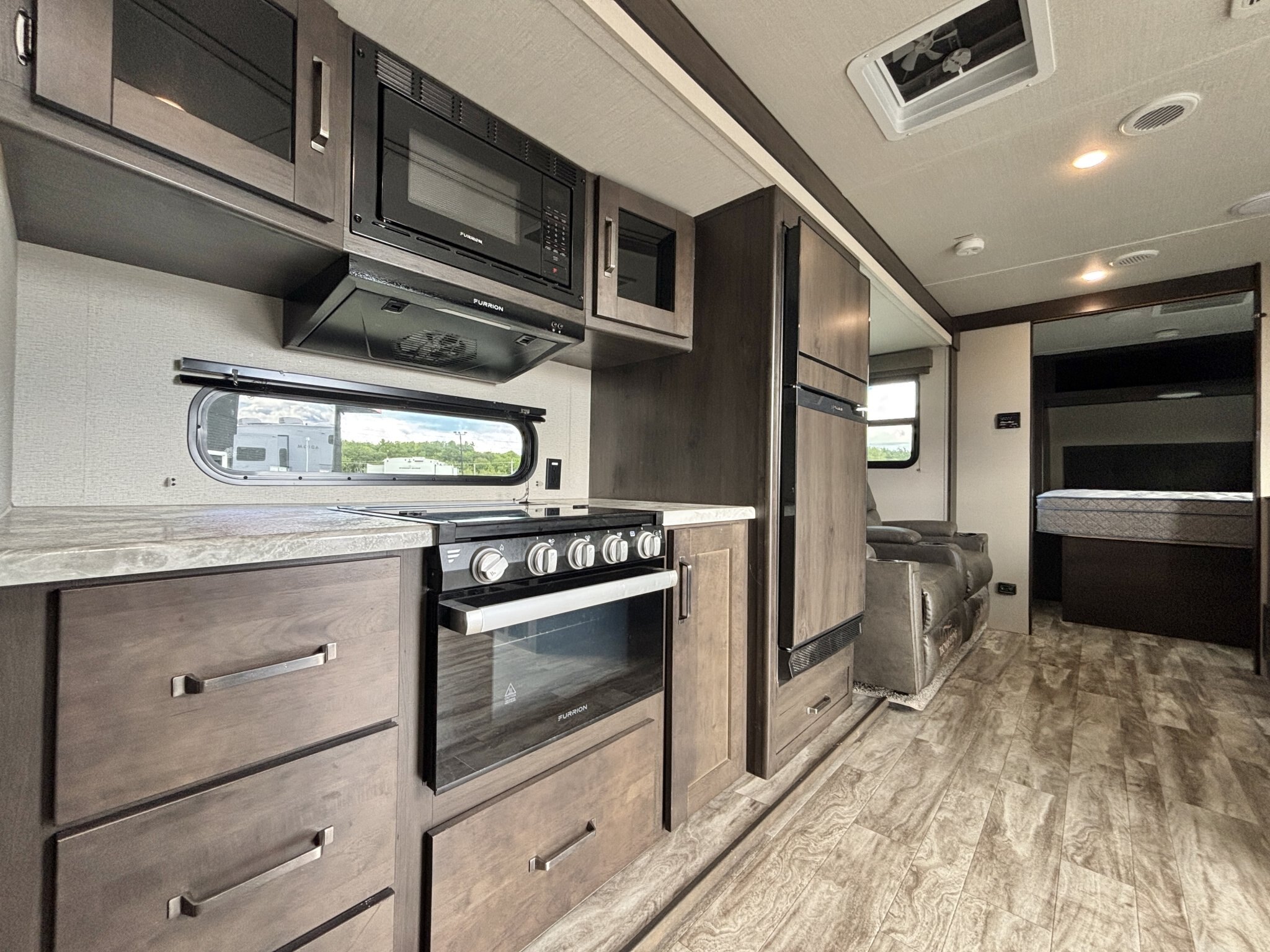 2021 Grand Design Transcend Xplor 240ML