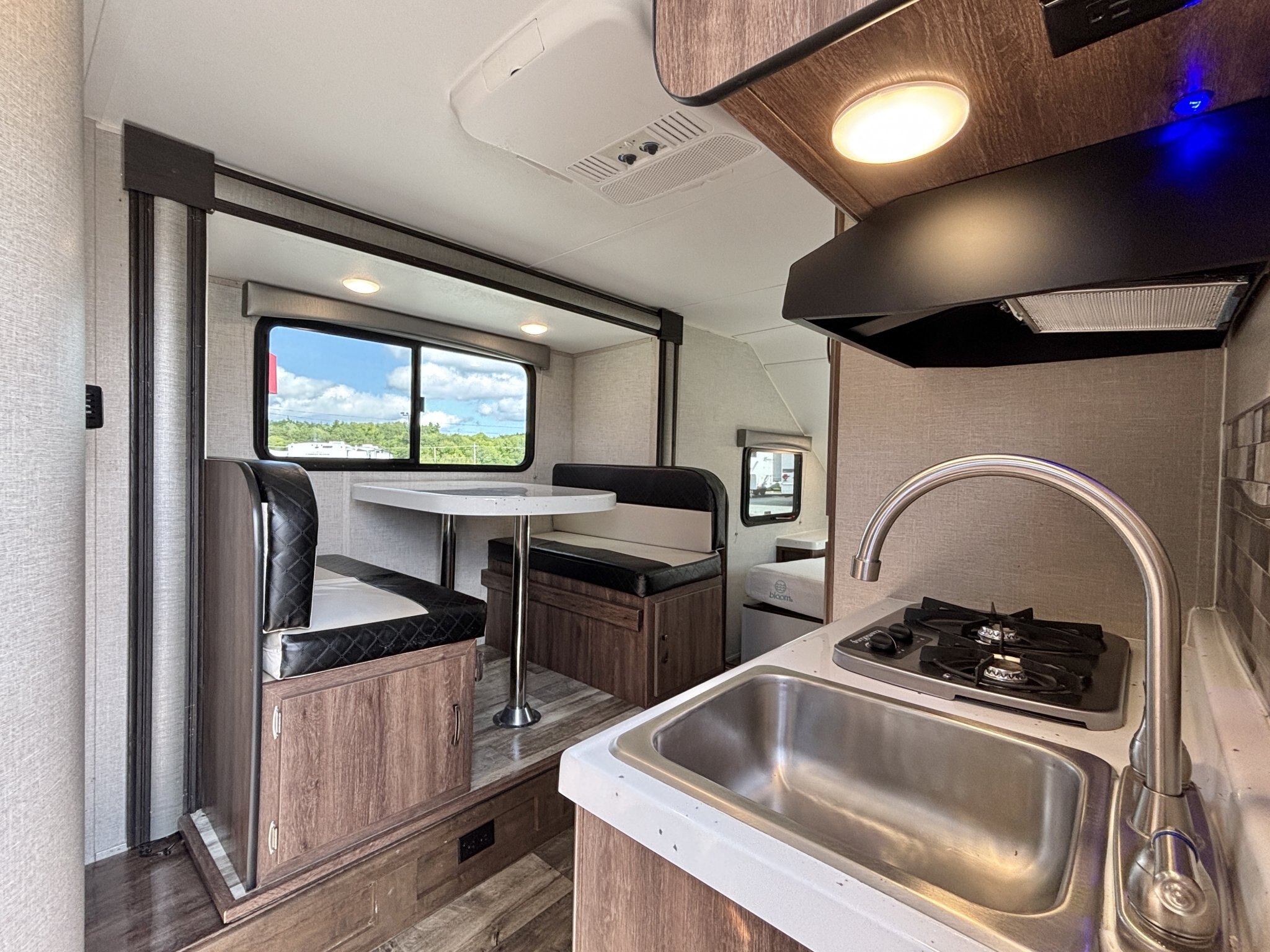 2019 Travel Lite Aura 23RB