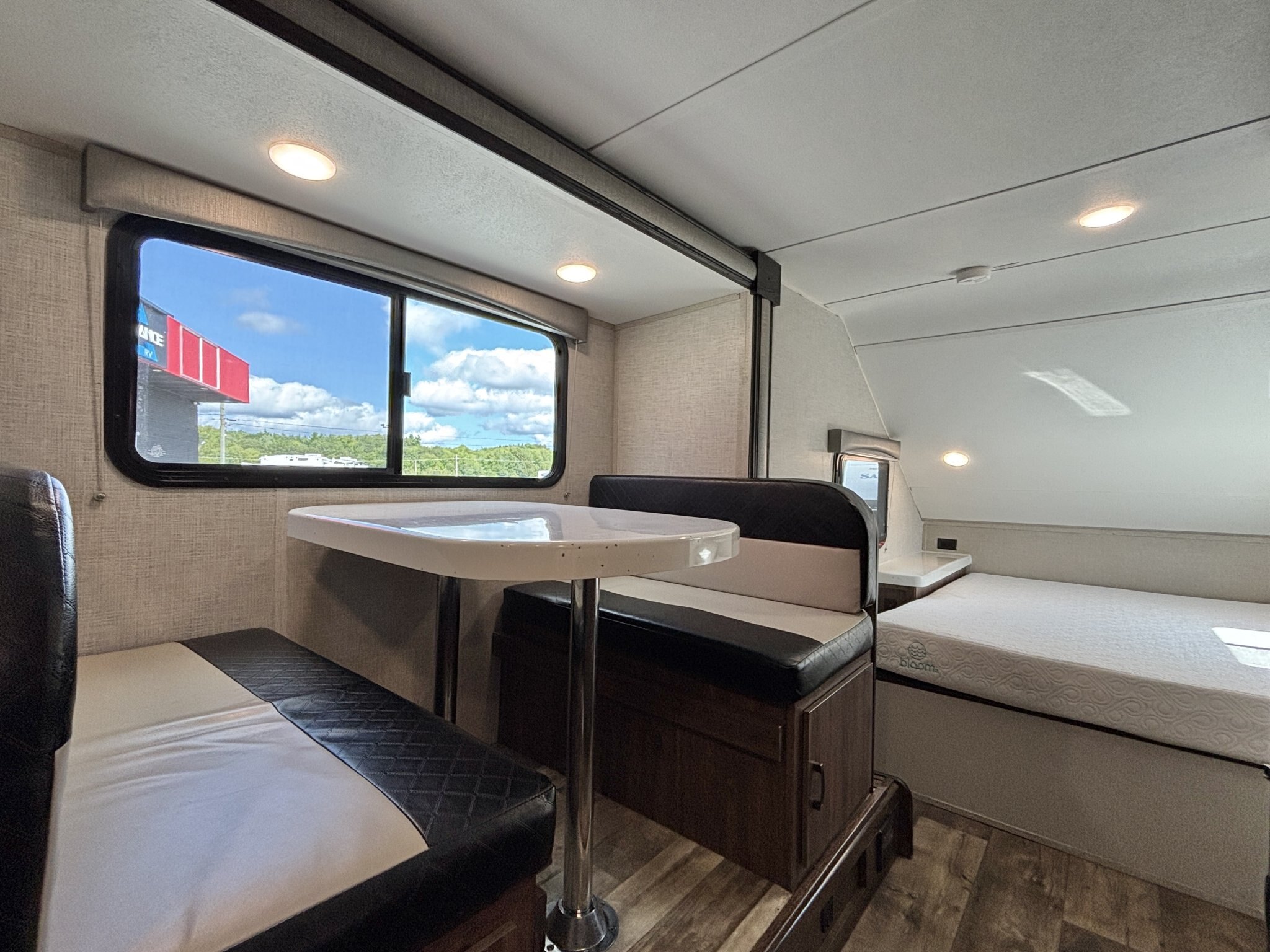 2019 Travel Lite Aura 23RB