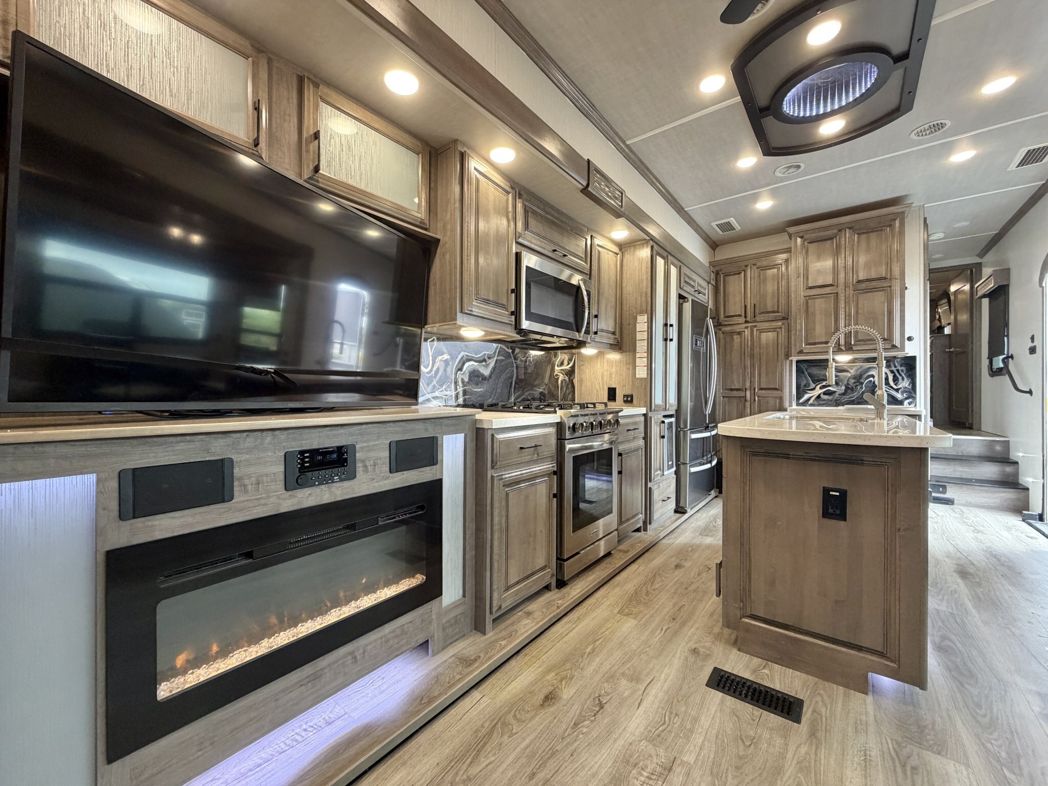 2020 Forest River Cedar Creek Champagne Edition 38EL