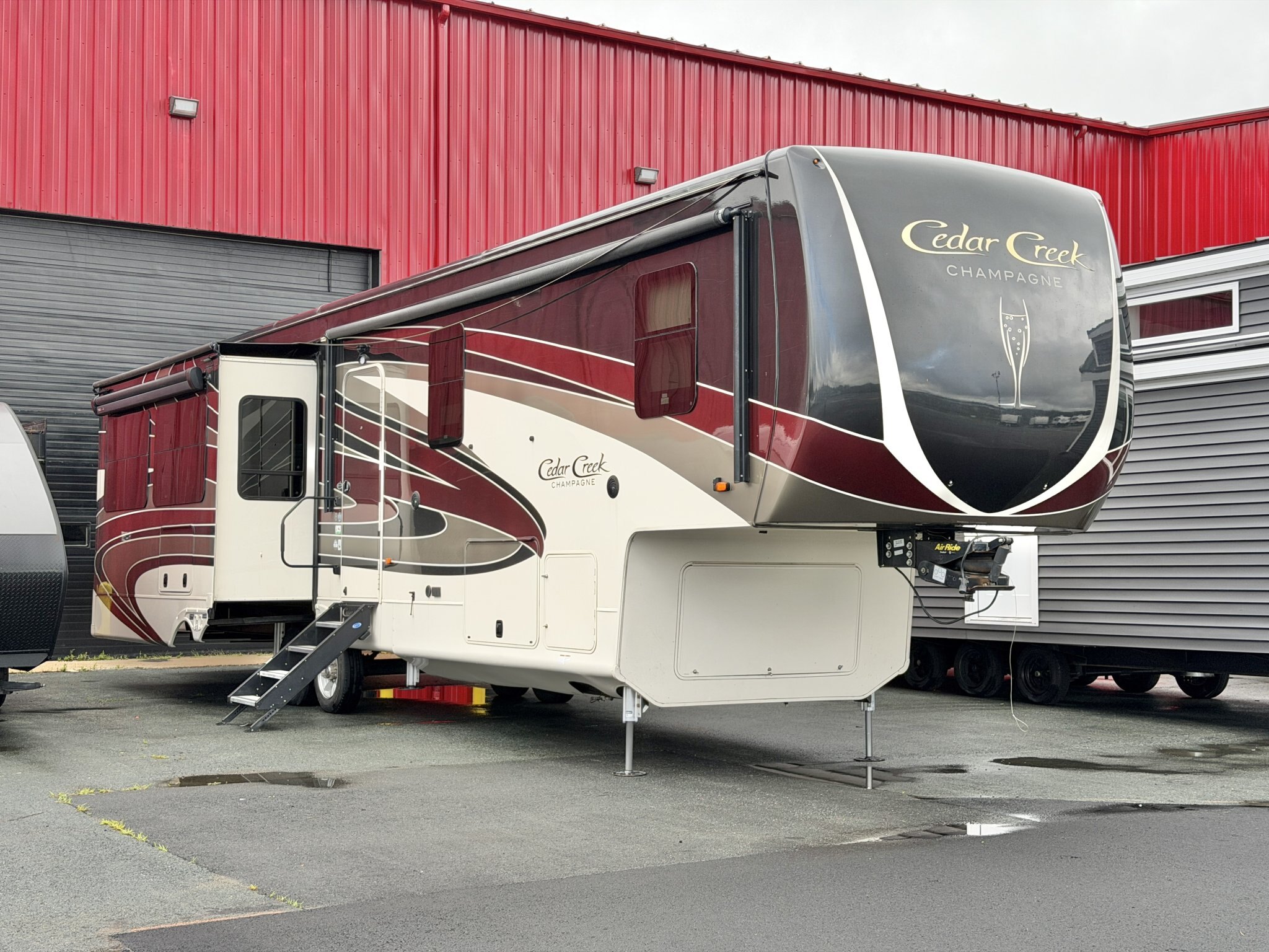 2020 Forest River Cedar Creek Champagne Edition 38EL