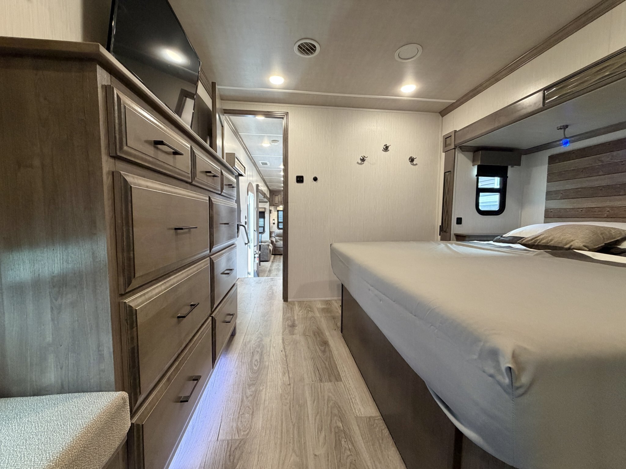 2020 Forest River Cedar Creek Champagne Edition 38EL