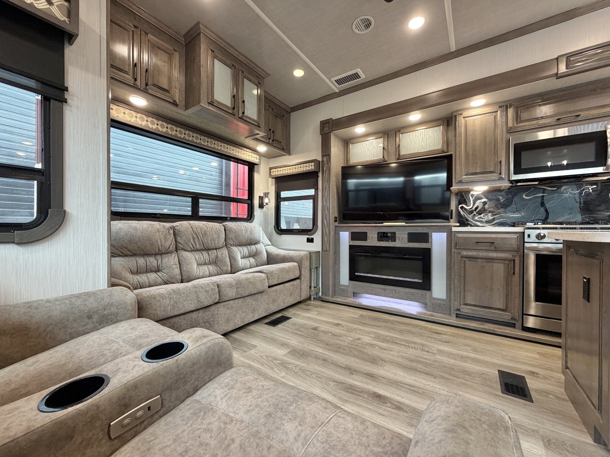 2020 Forest River Cedar Creek Champagne Edition 38EL